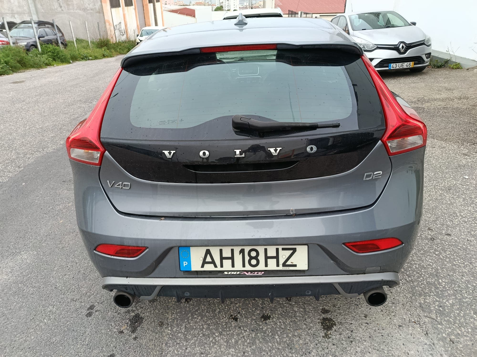 Volvo V40 · Ano 2015 — imagem 7