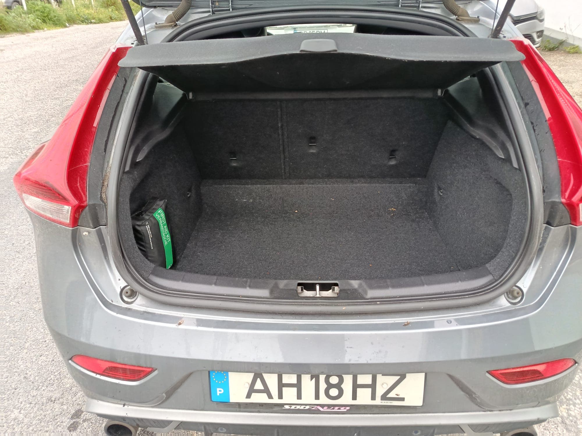 Volvo V40 · Ano 2015 — imagem 8