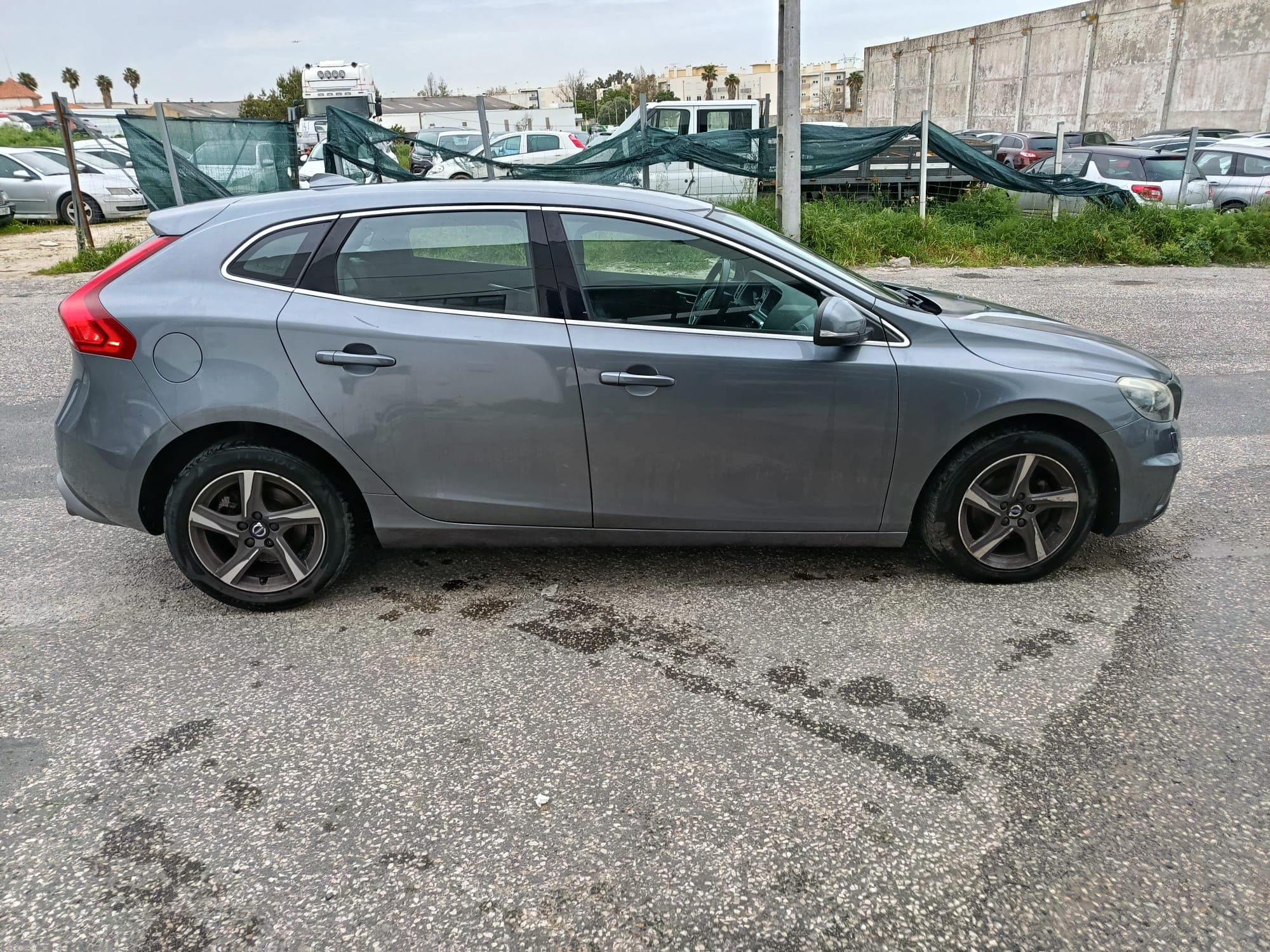 Volvo V40 · Ano 2015 — imagem 6