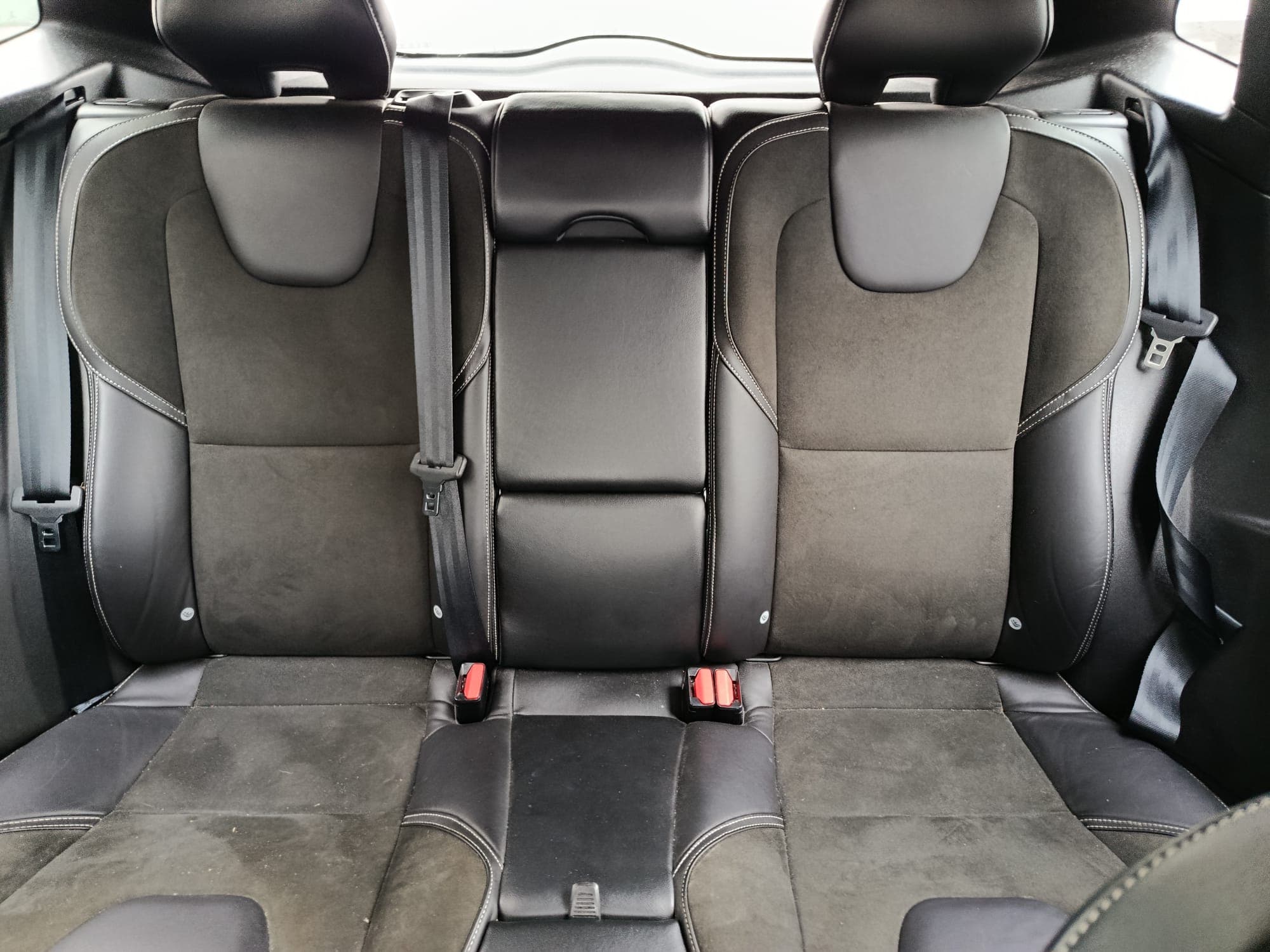 Volvo V40 · Ano 2015 — imagem 18