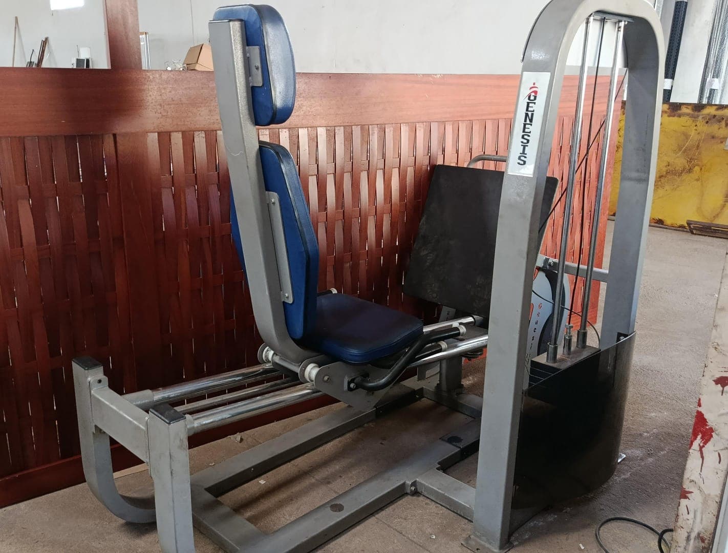 Máquina de Exercício de força nas Pernas — image 1