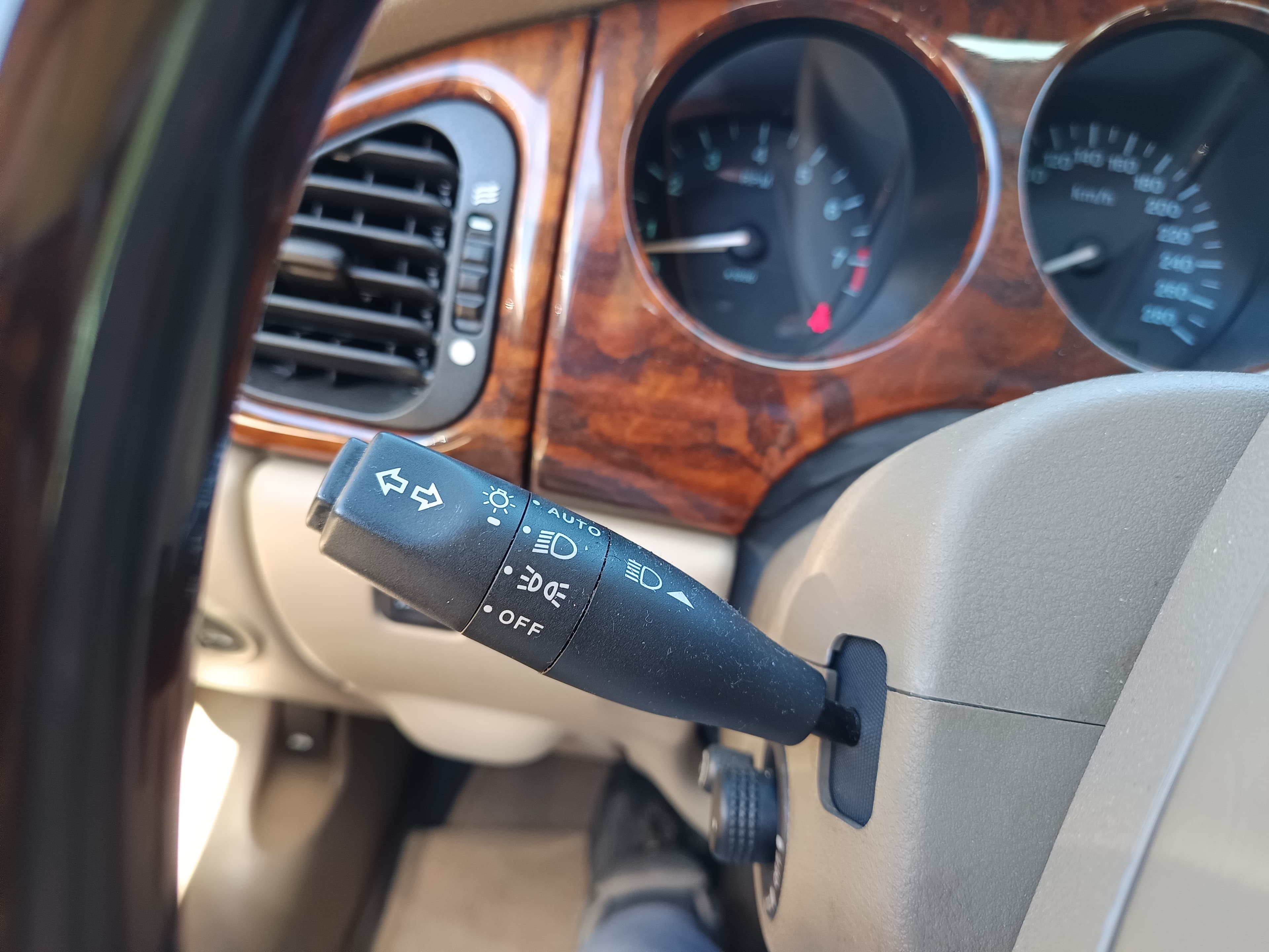 Jaguar XK8 · Ano 2001 — image 35