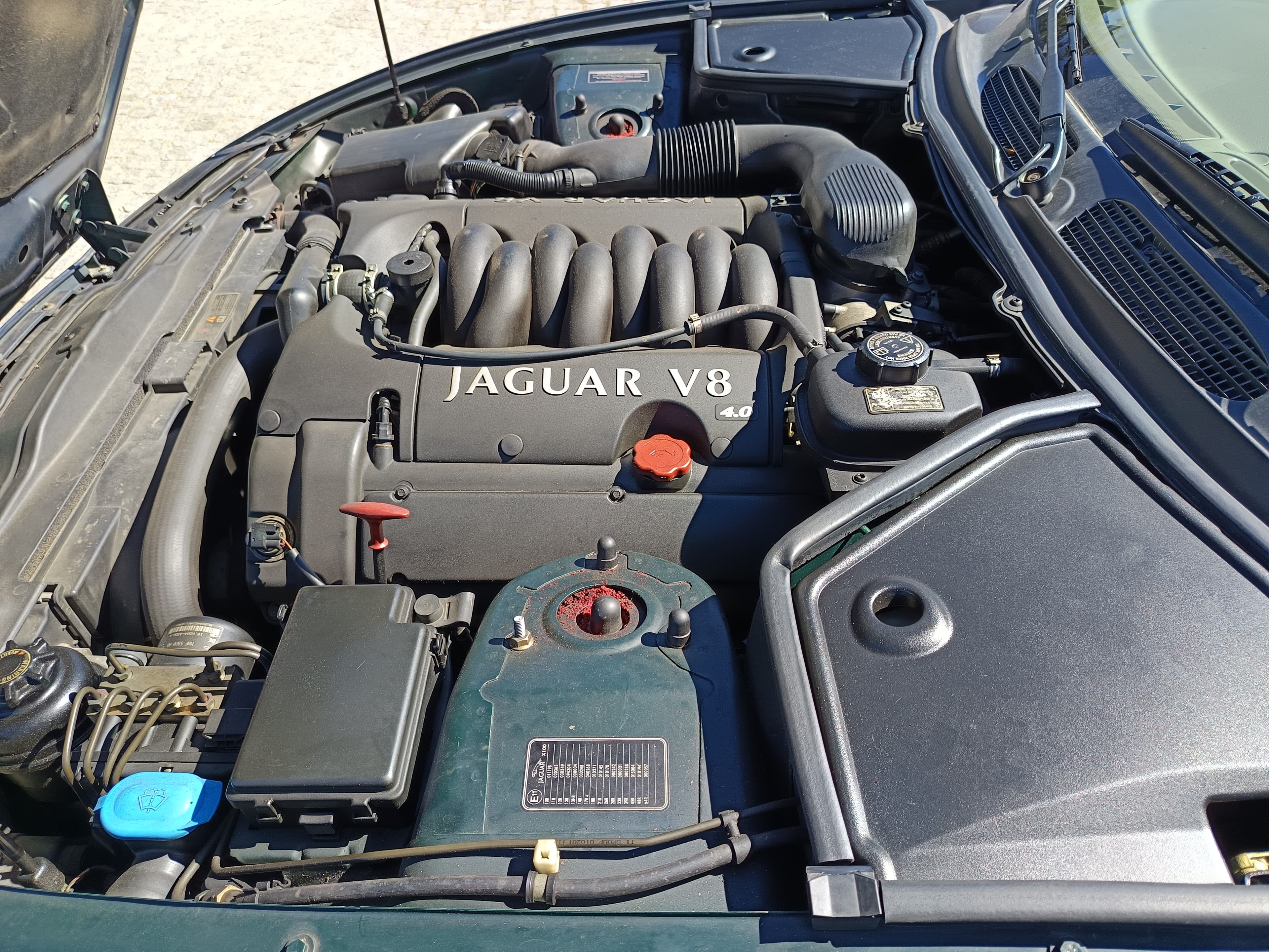 Jaguar XK8 · Ano 2001 — image 14