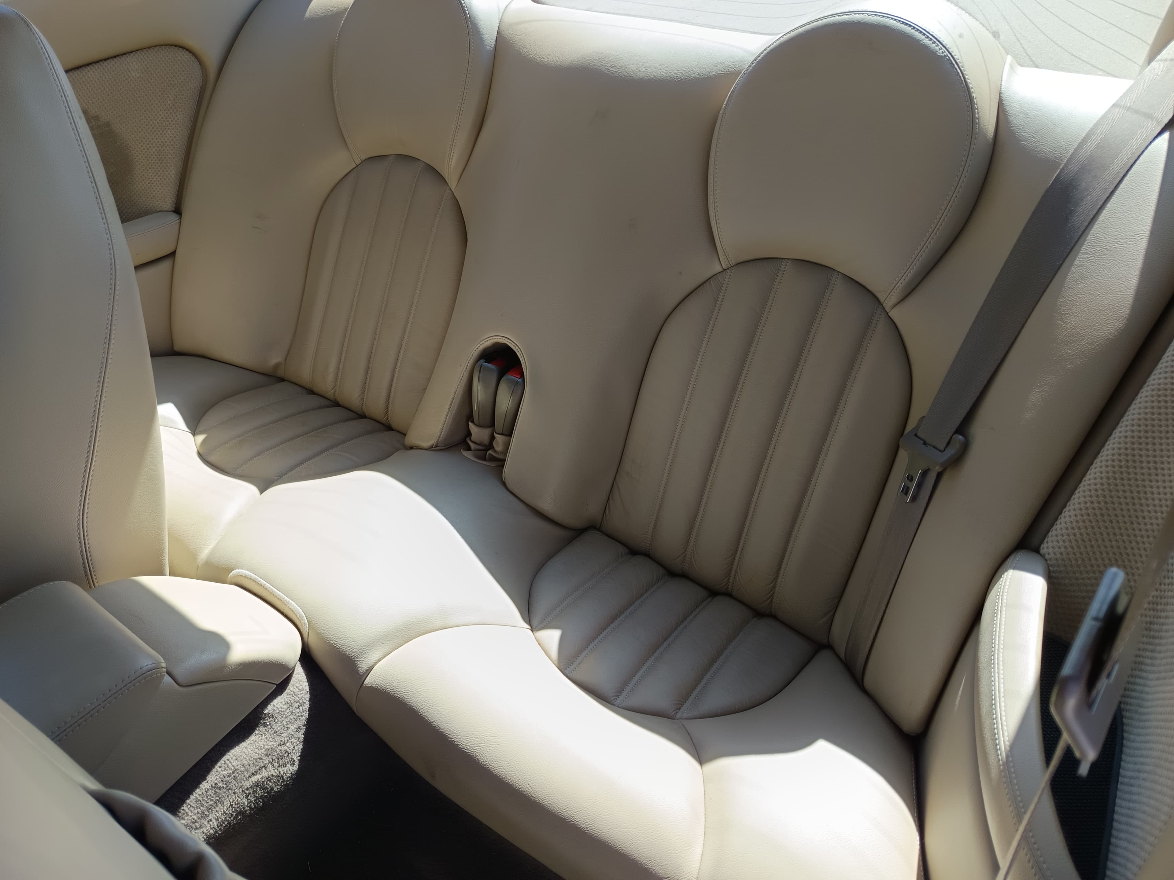 Jaguar XK8 · Ano 2001 — image 25