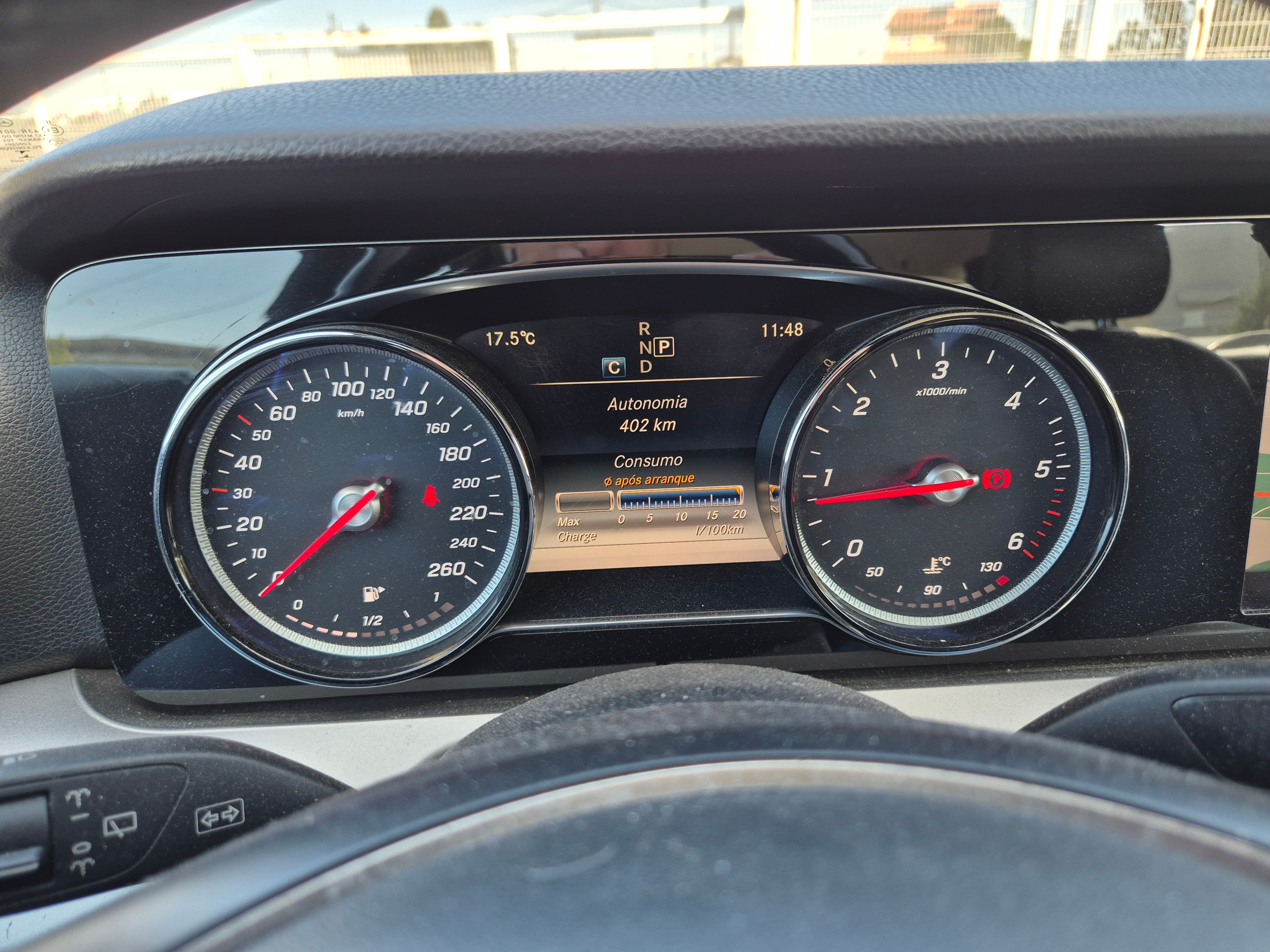 Mercedes-Benz E 220 d · Ano 2018 — imagem 33