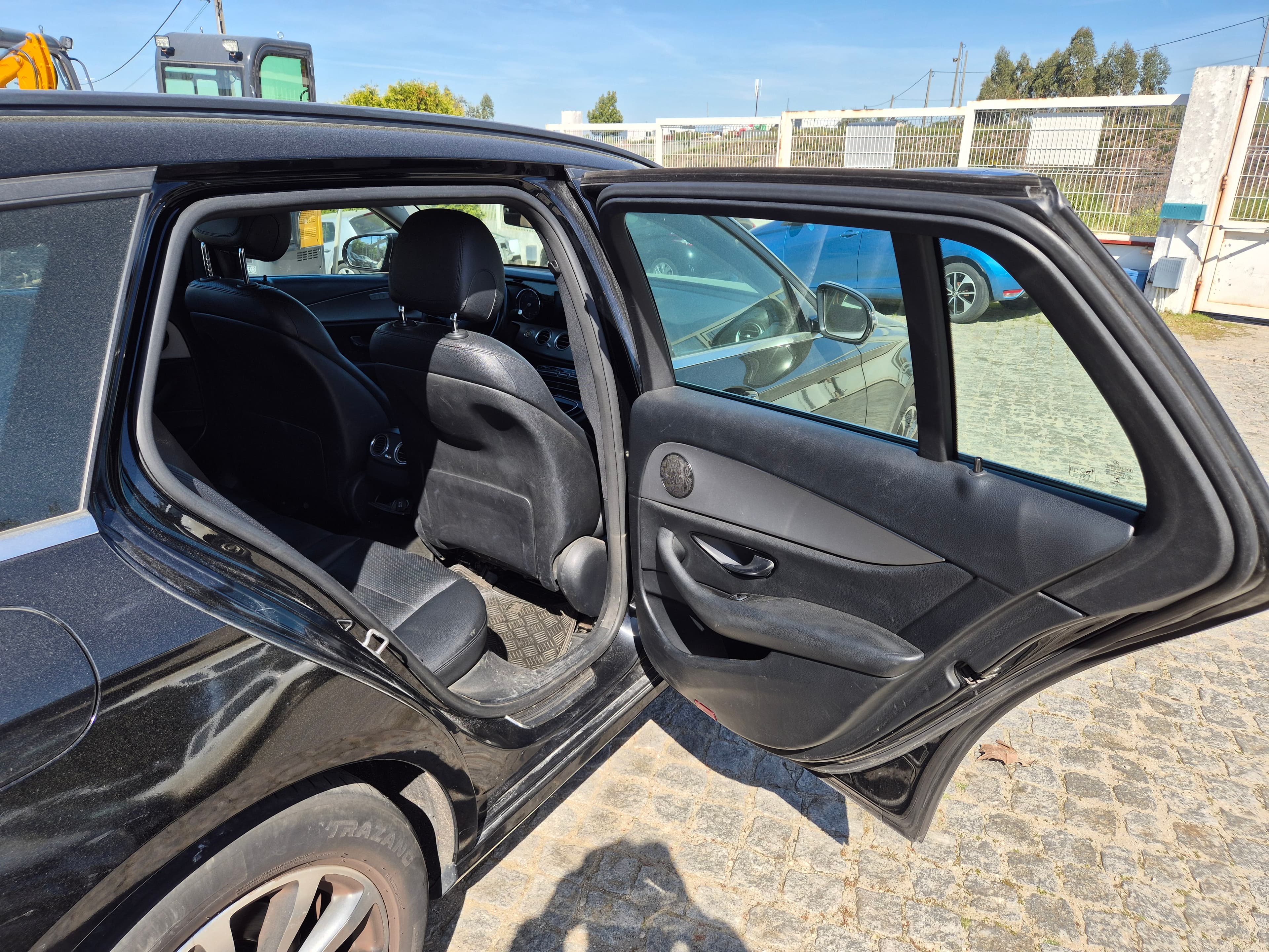 Mercedes-Benz E 220 d · Ano 2018 — imagem 16