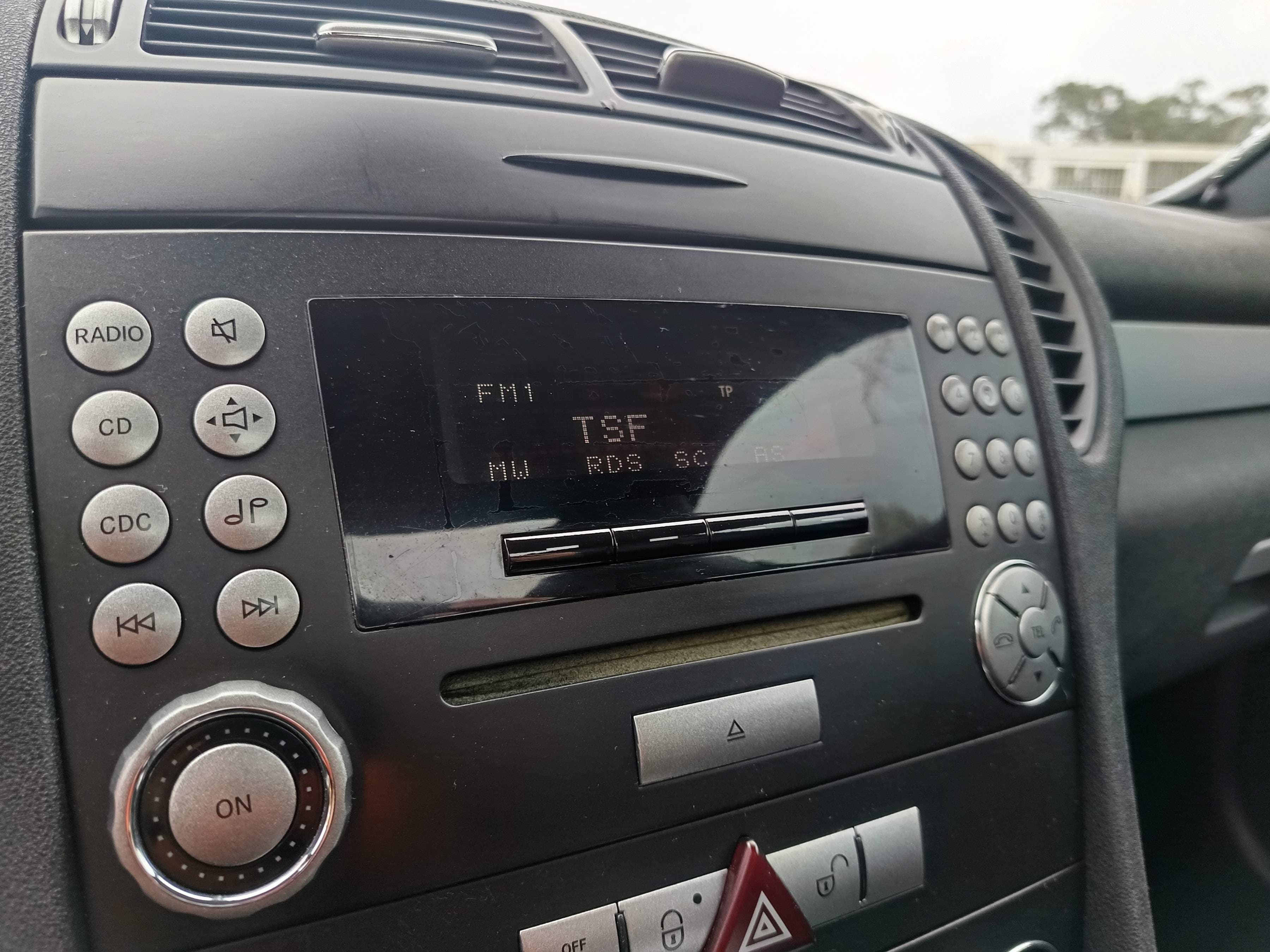 Mercedes-Benz SKL 200 · Ano 2005 — imagem 28