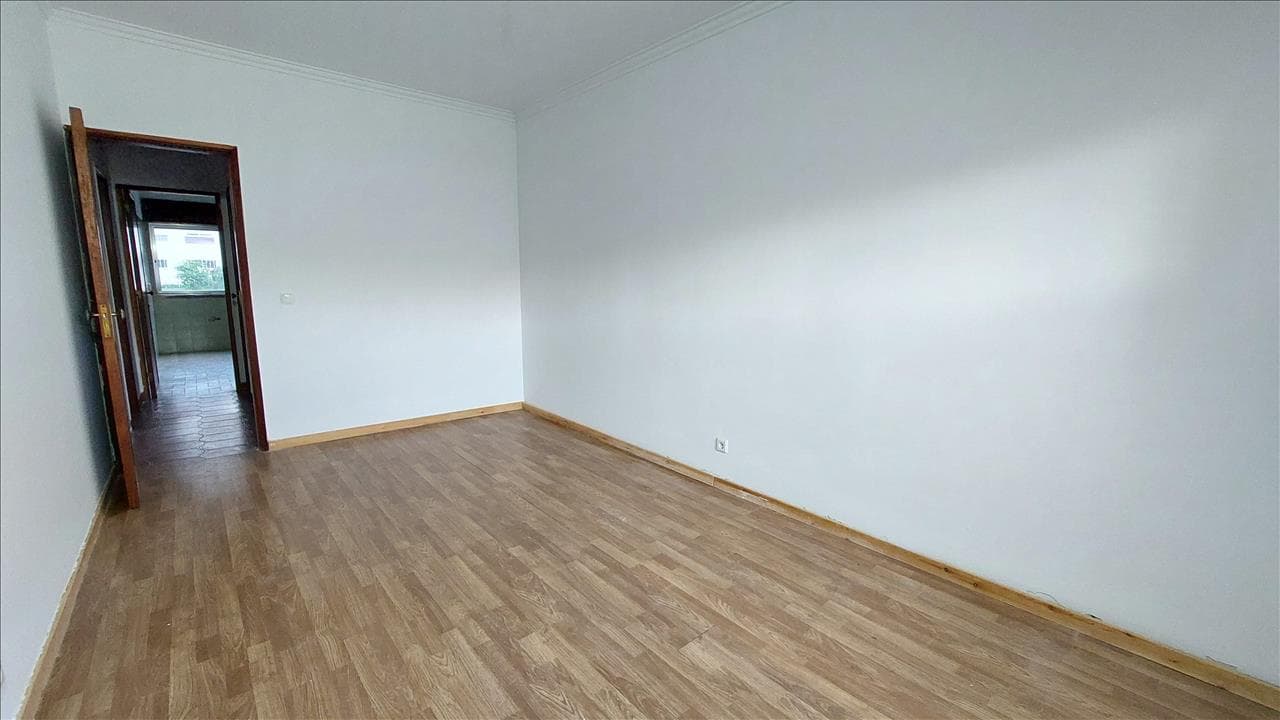 Apartamento T2 · Rio de Mouro, Sintra — image 13