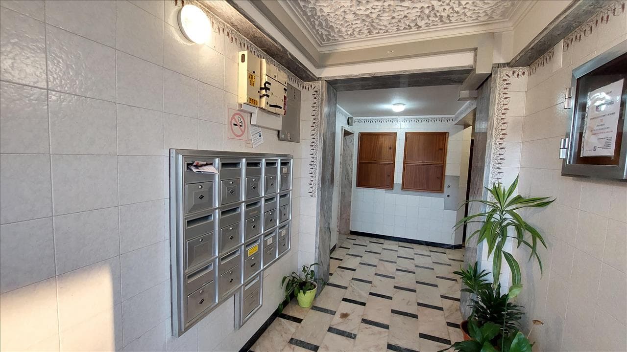 Apartamento T2 · Rio de Mouro, Sintra — image 3