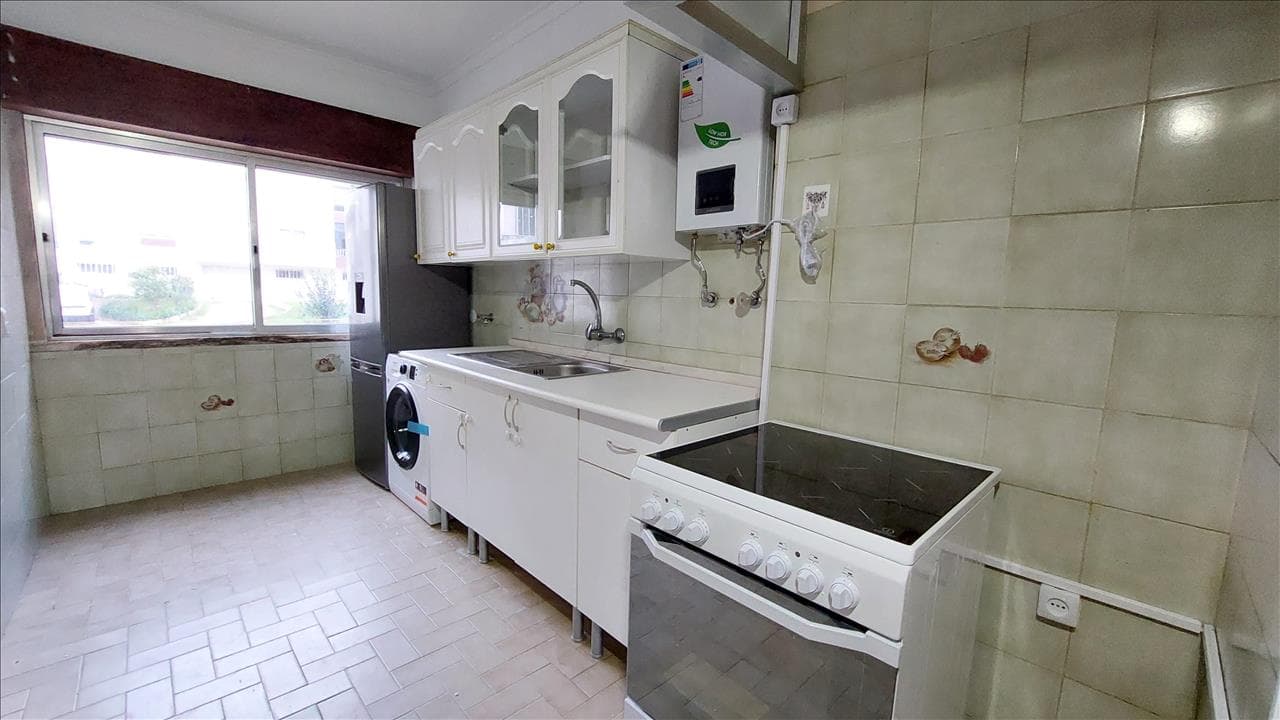 Apartamento T2 · Rio de Mouro, Sintra — image 5