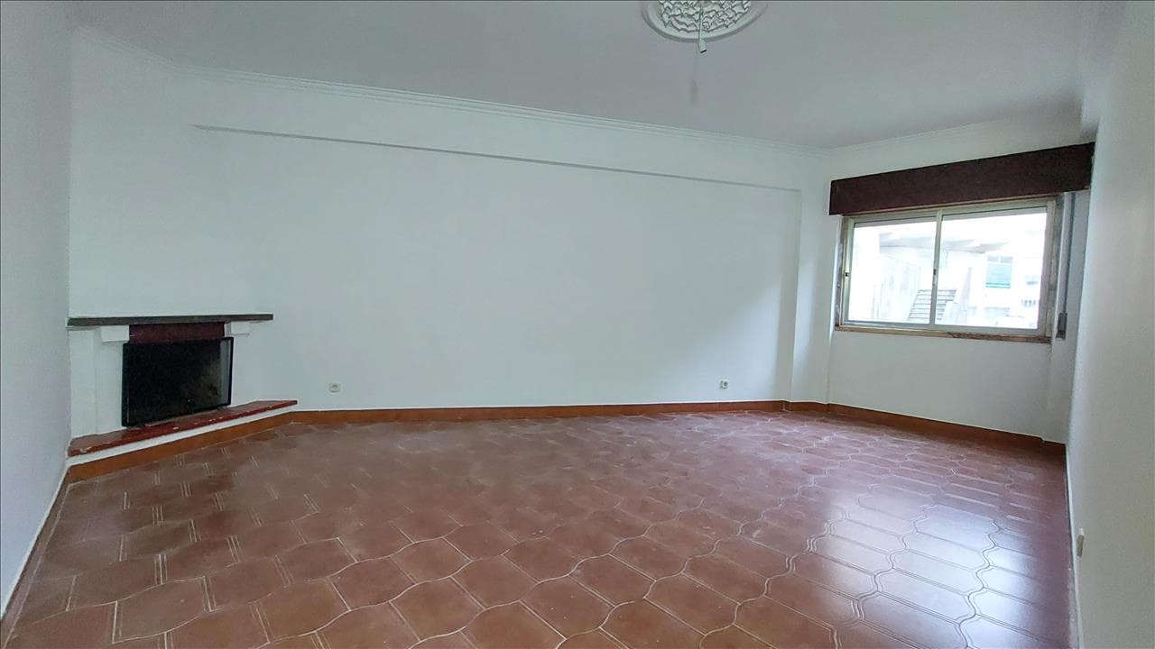 Apartamento T2 · Rio de Mouro, Sintra — image 7