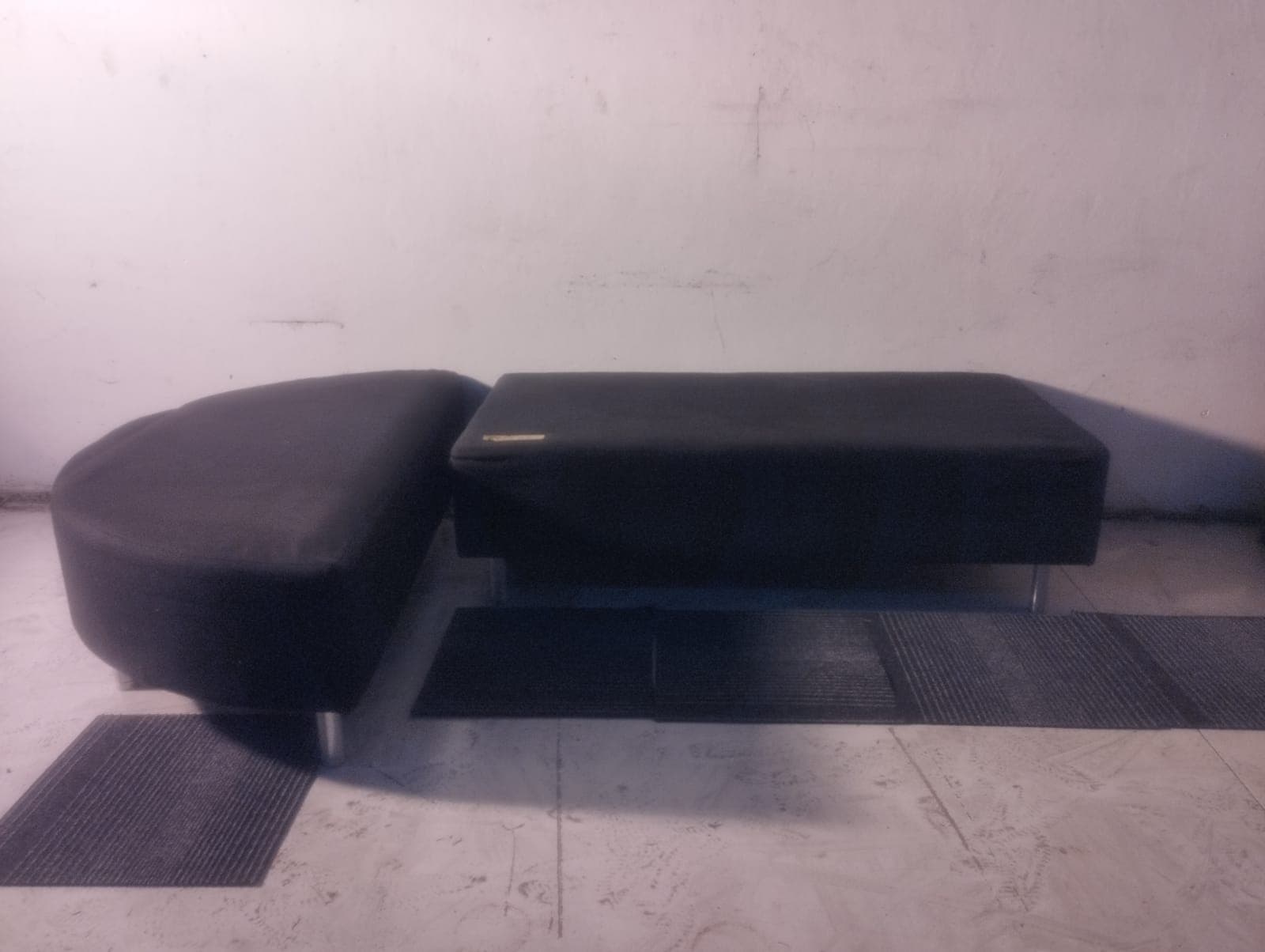 Mobilier de bureau — image 1