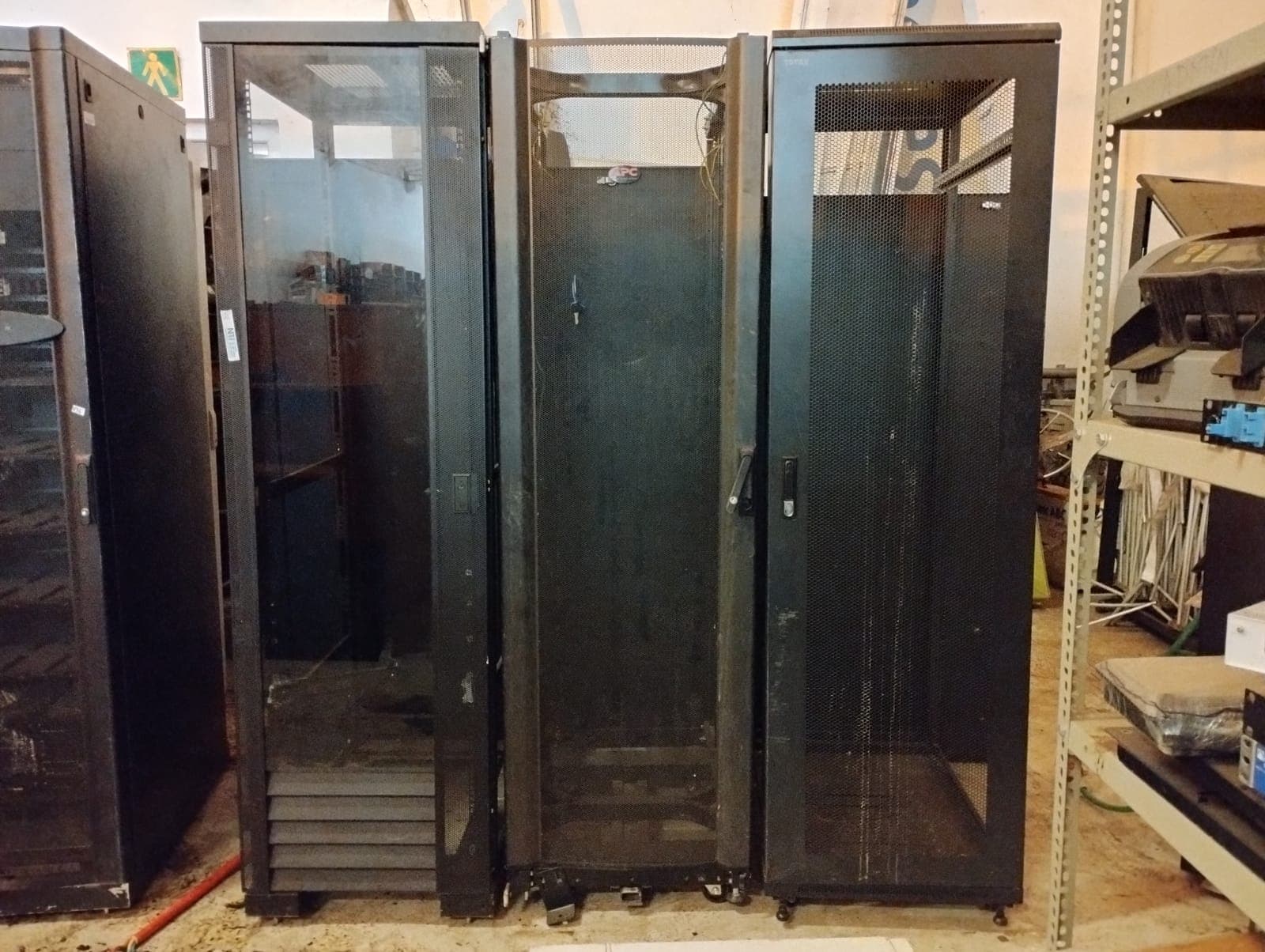 Bastidores de servidor (Racks)