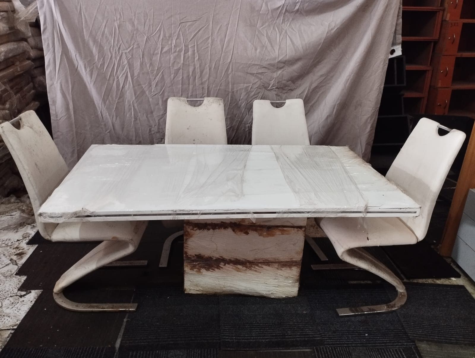 Mobiliário — image 1