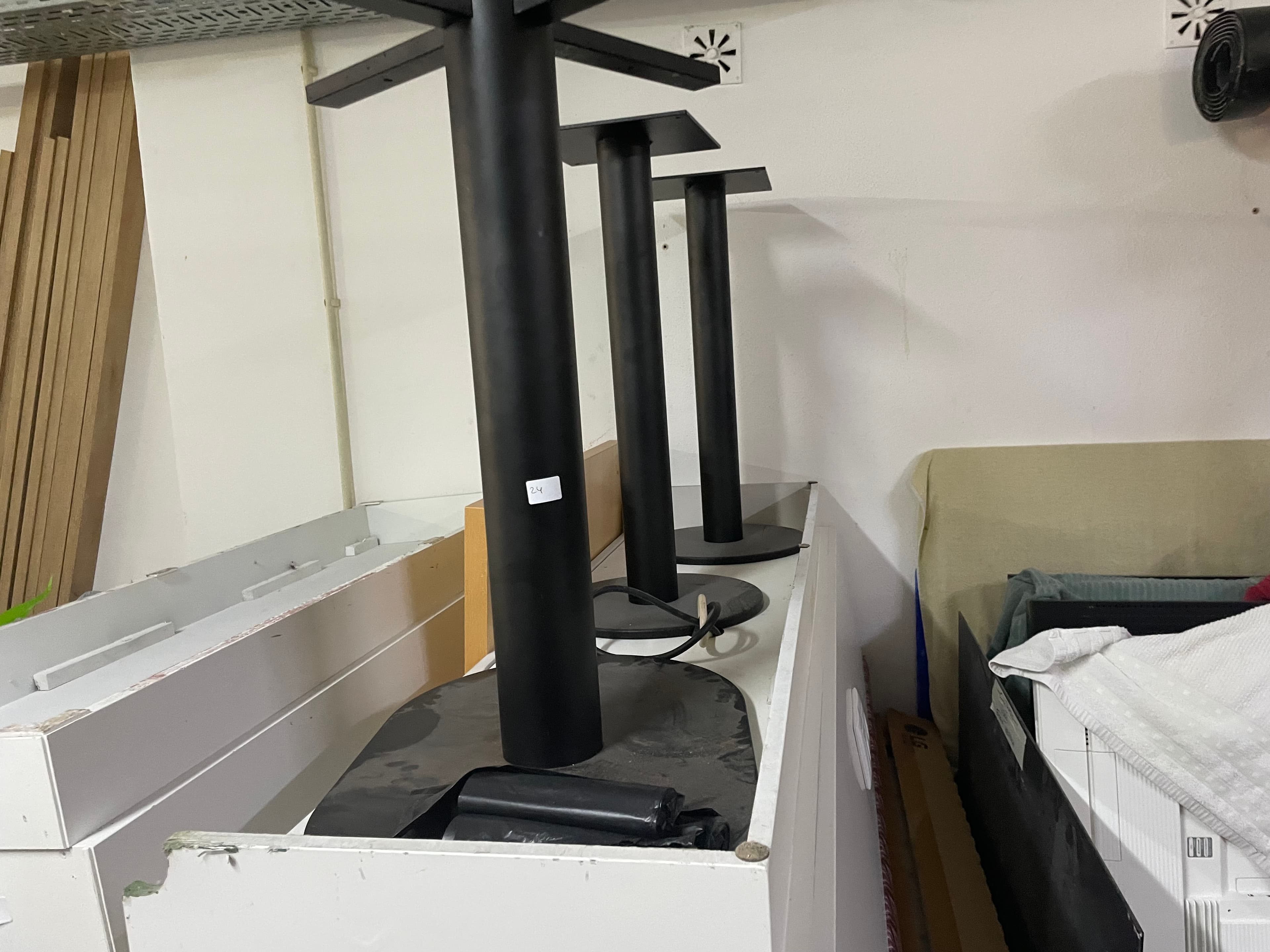 Mobiliário e Decoração - Lote Substituído pelo 2 e 3 — imagem 19