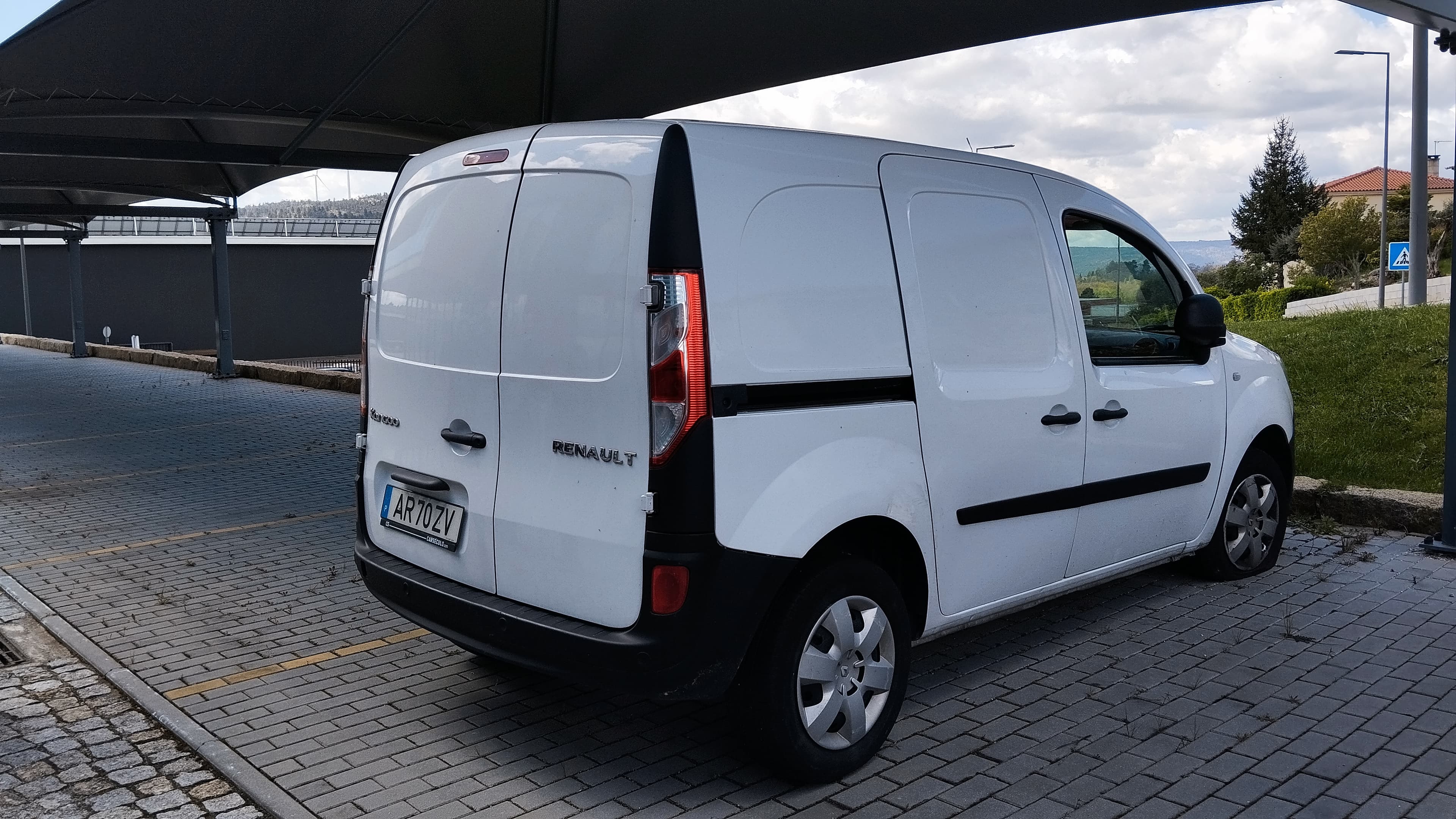 Renault Kangoo 1.5 DCi · Ano 2020 — image 3
