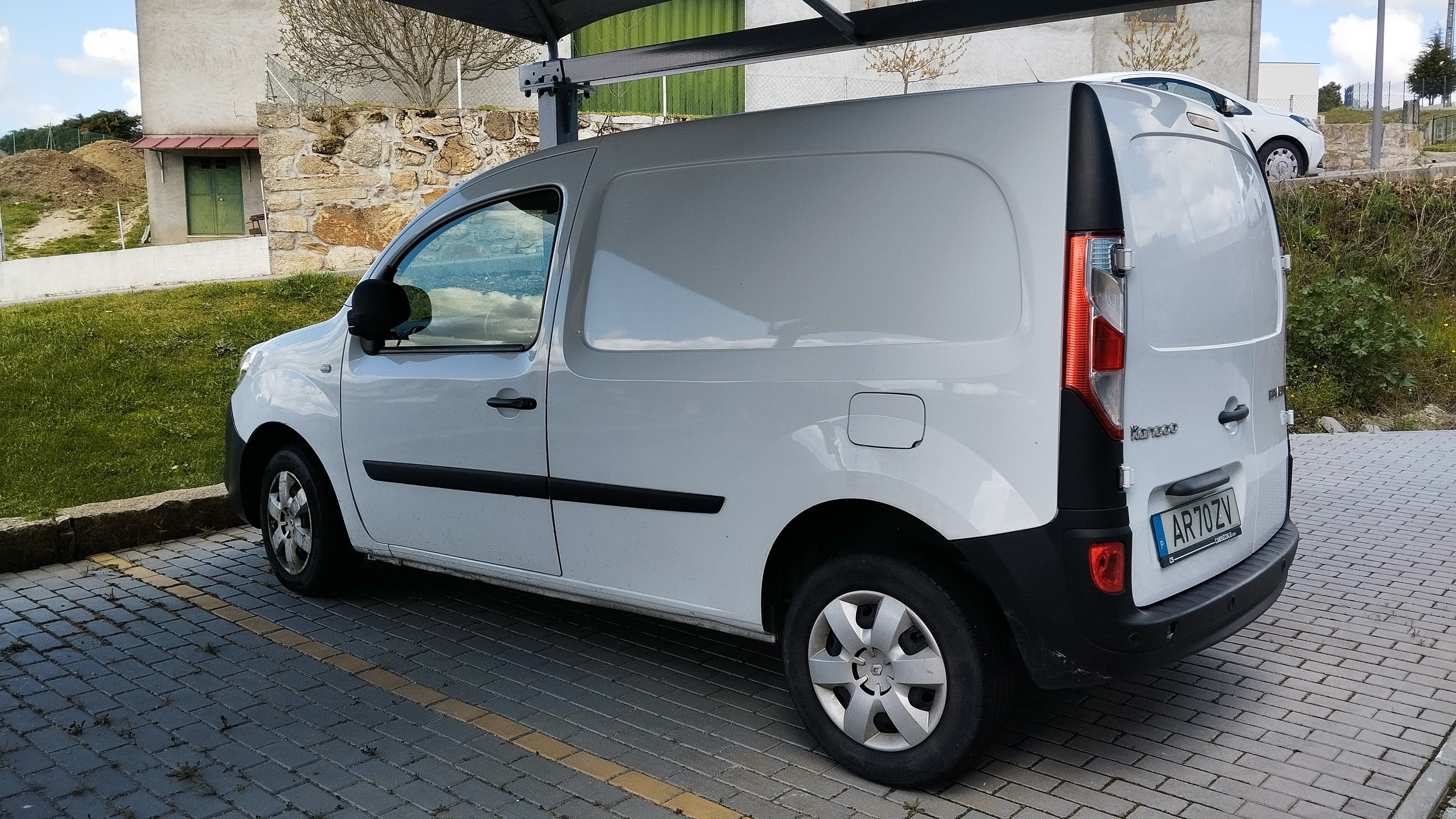 Renault Kangoo 1.5 DCi · Ano 2020 — image 4