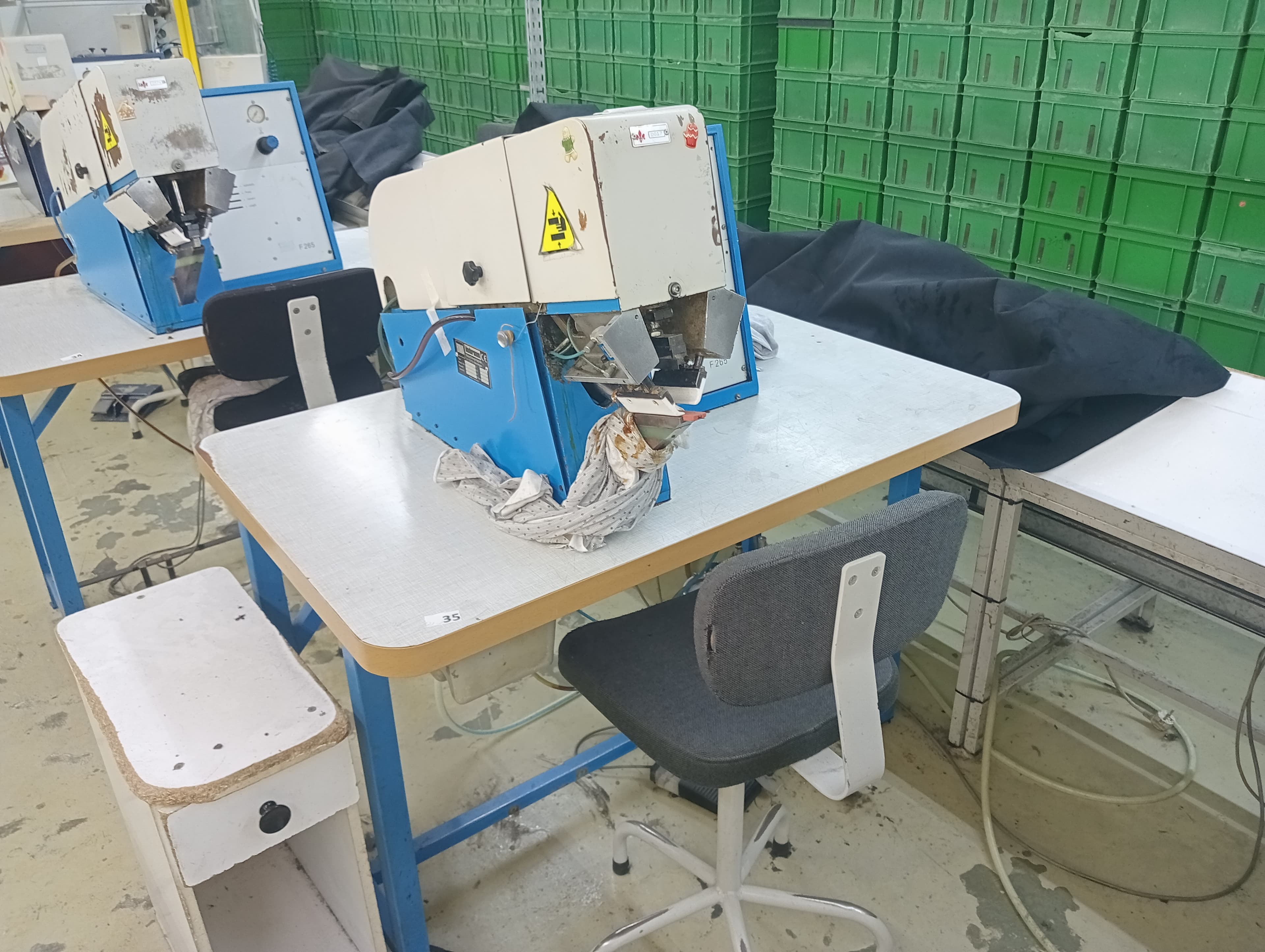 Máquina de colar Forros — imagem 1