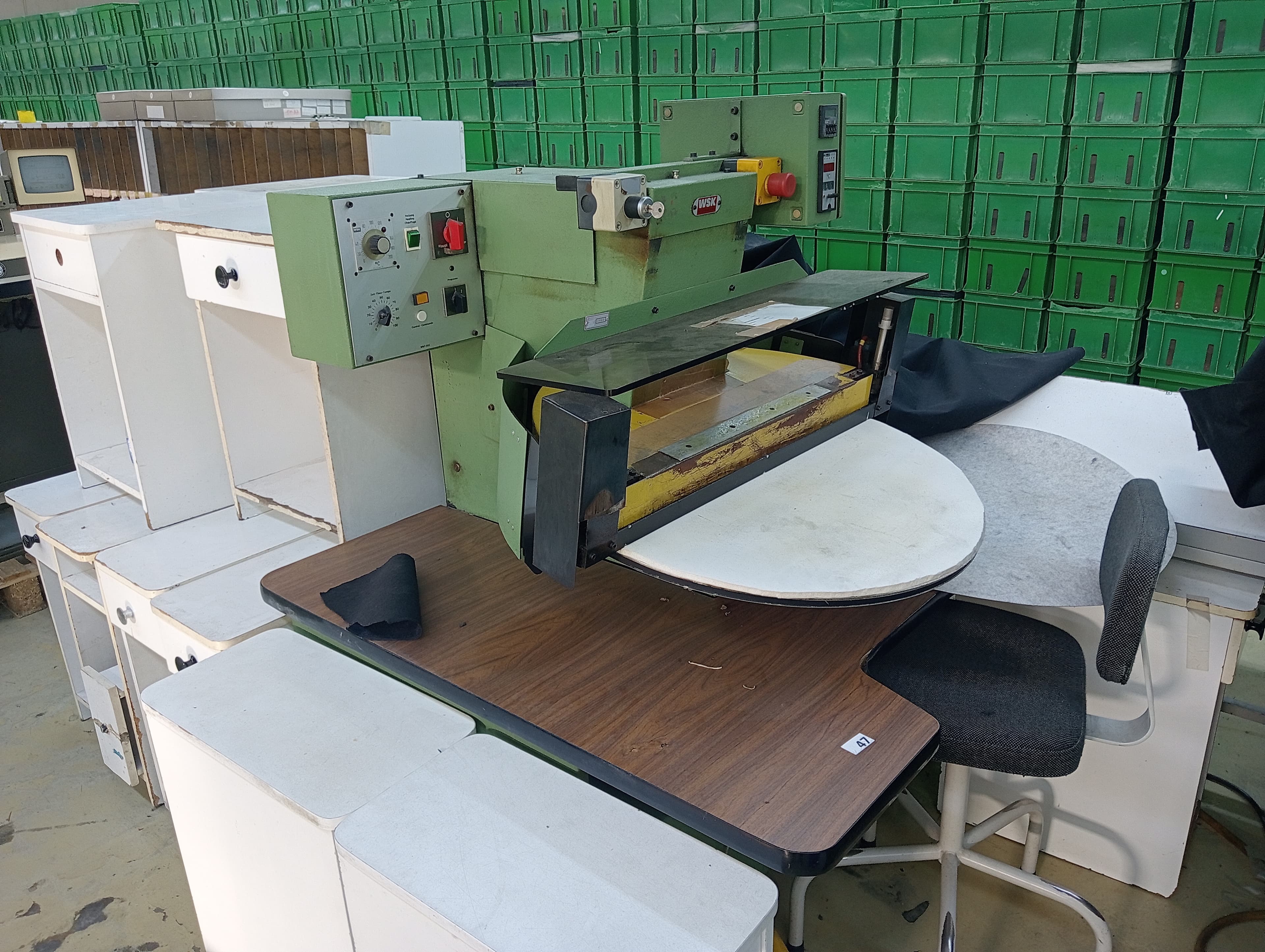 Máquina de colar Forros — imagem 1