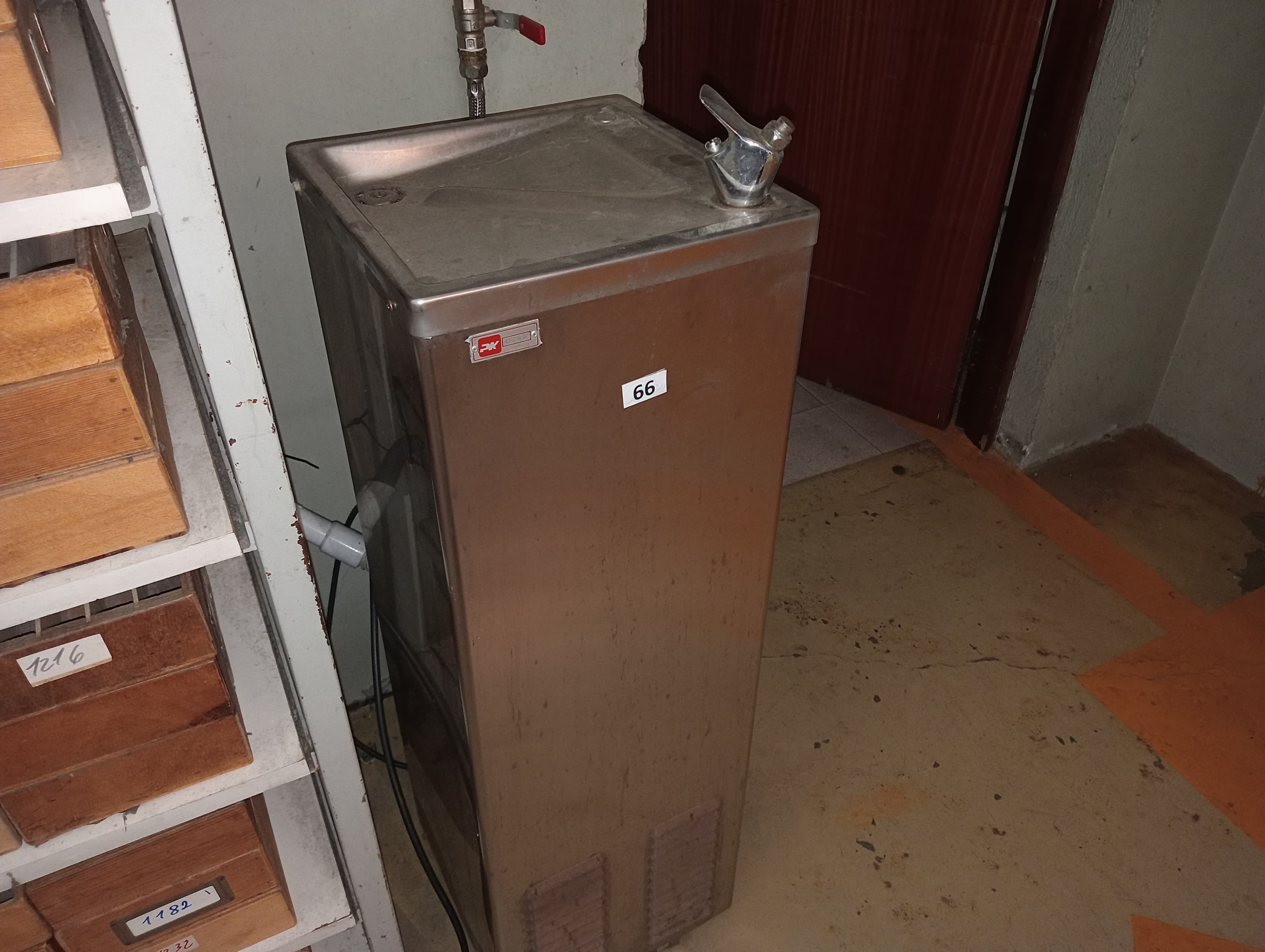 Bebedouro em inox — imagem 2