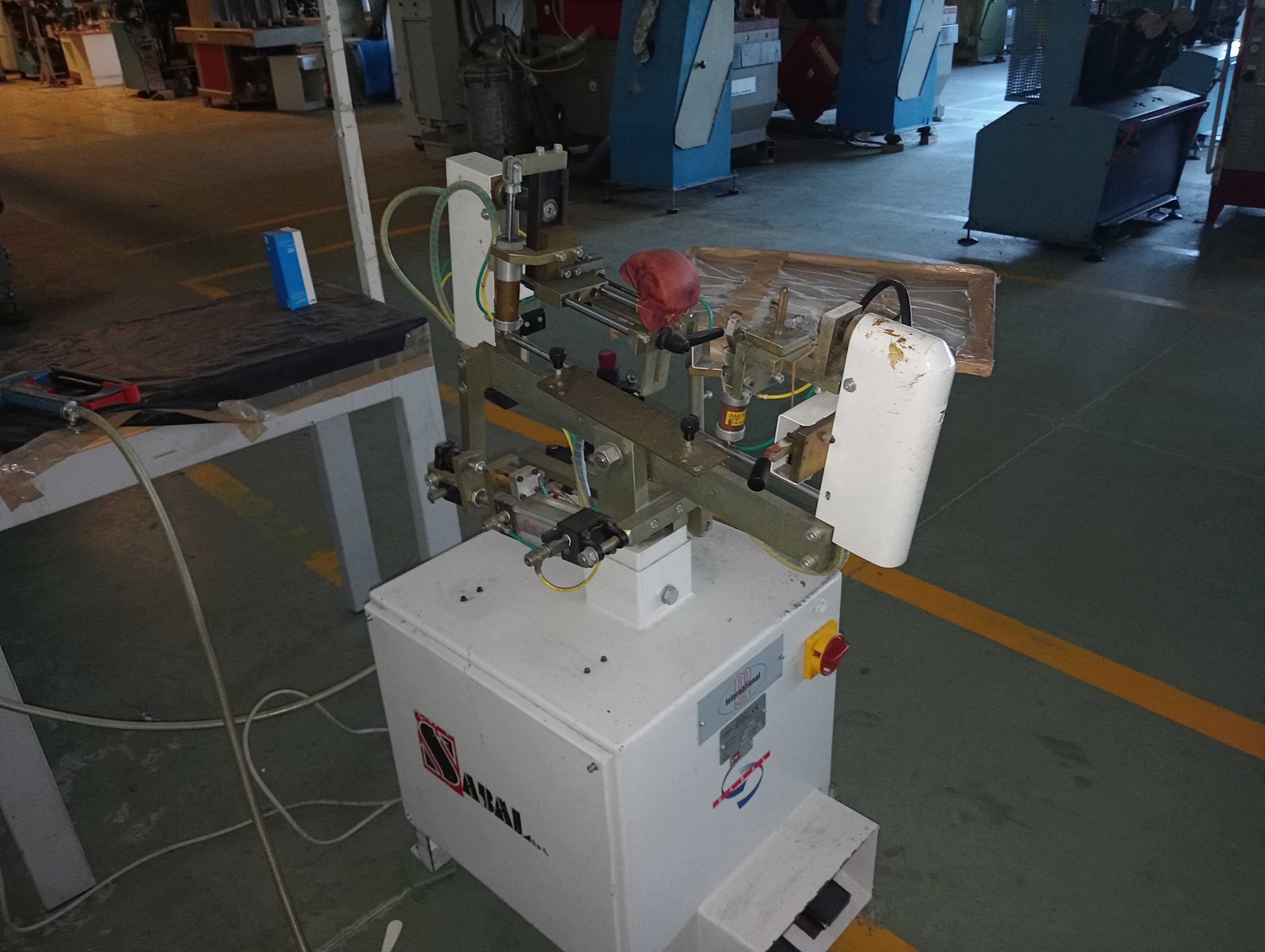 Machine à clouer — image 3