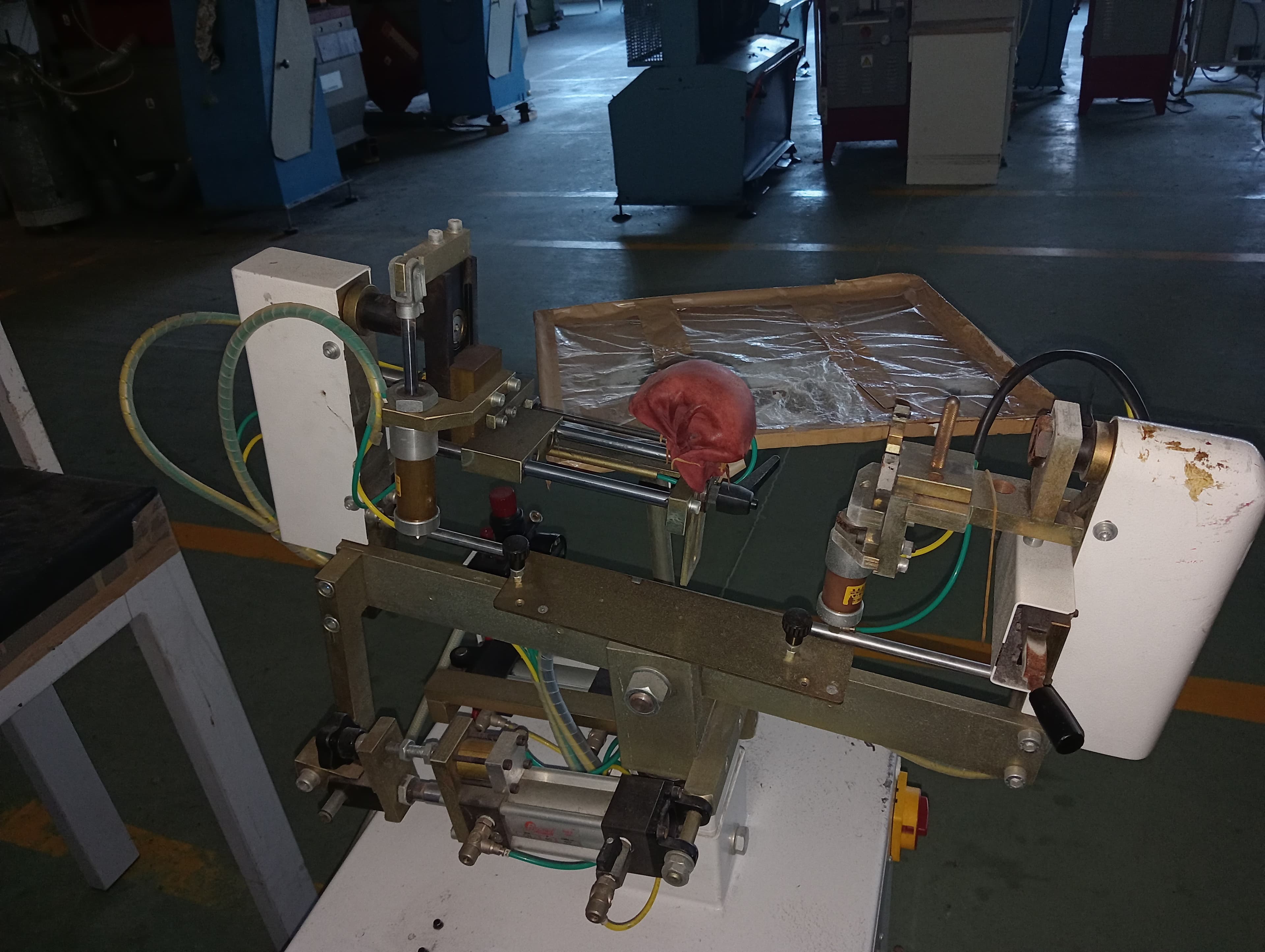 Machine à clouer — image 2
