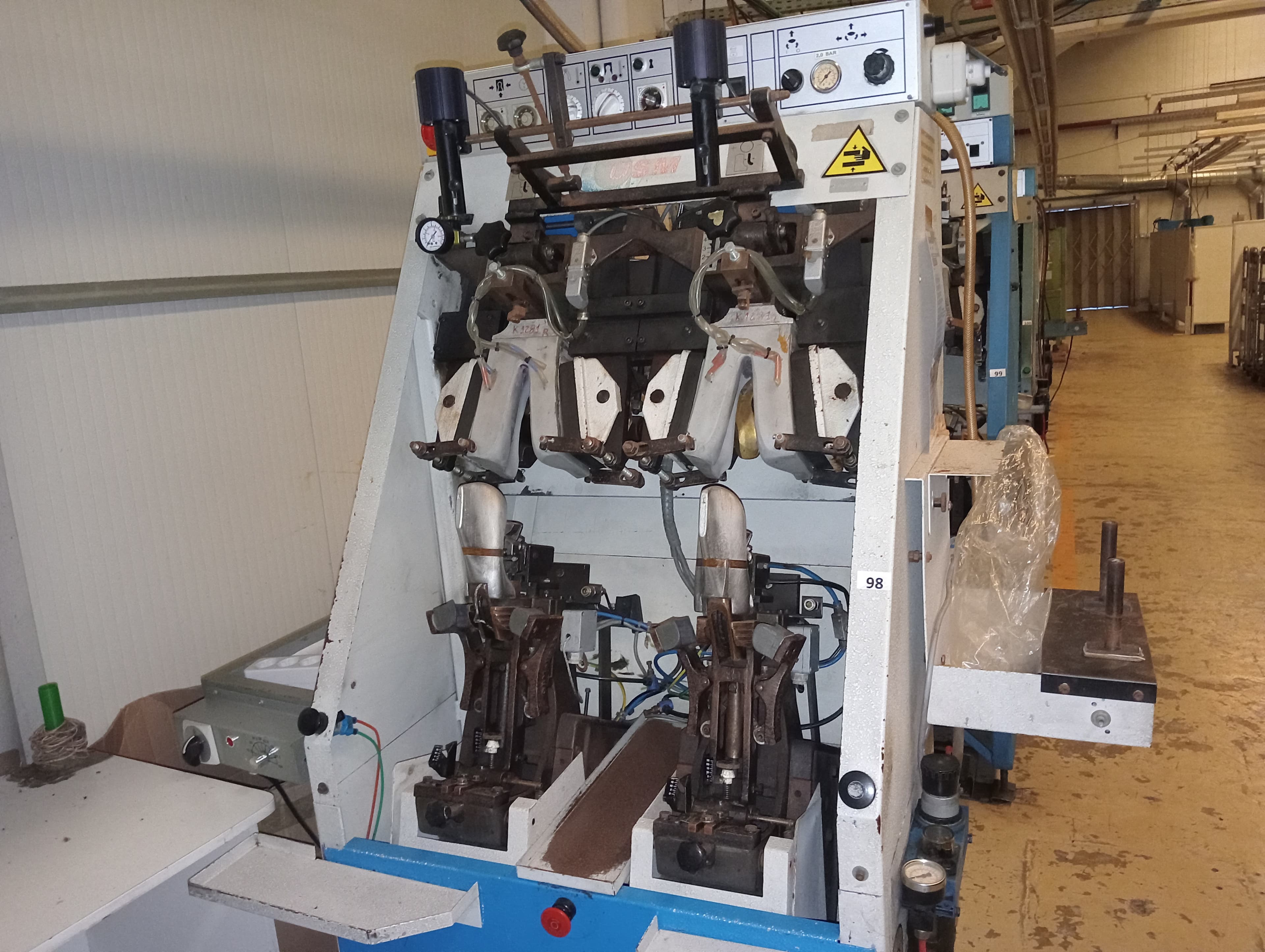 Máquina de Moldar Contrafortes — image 2