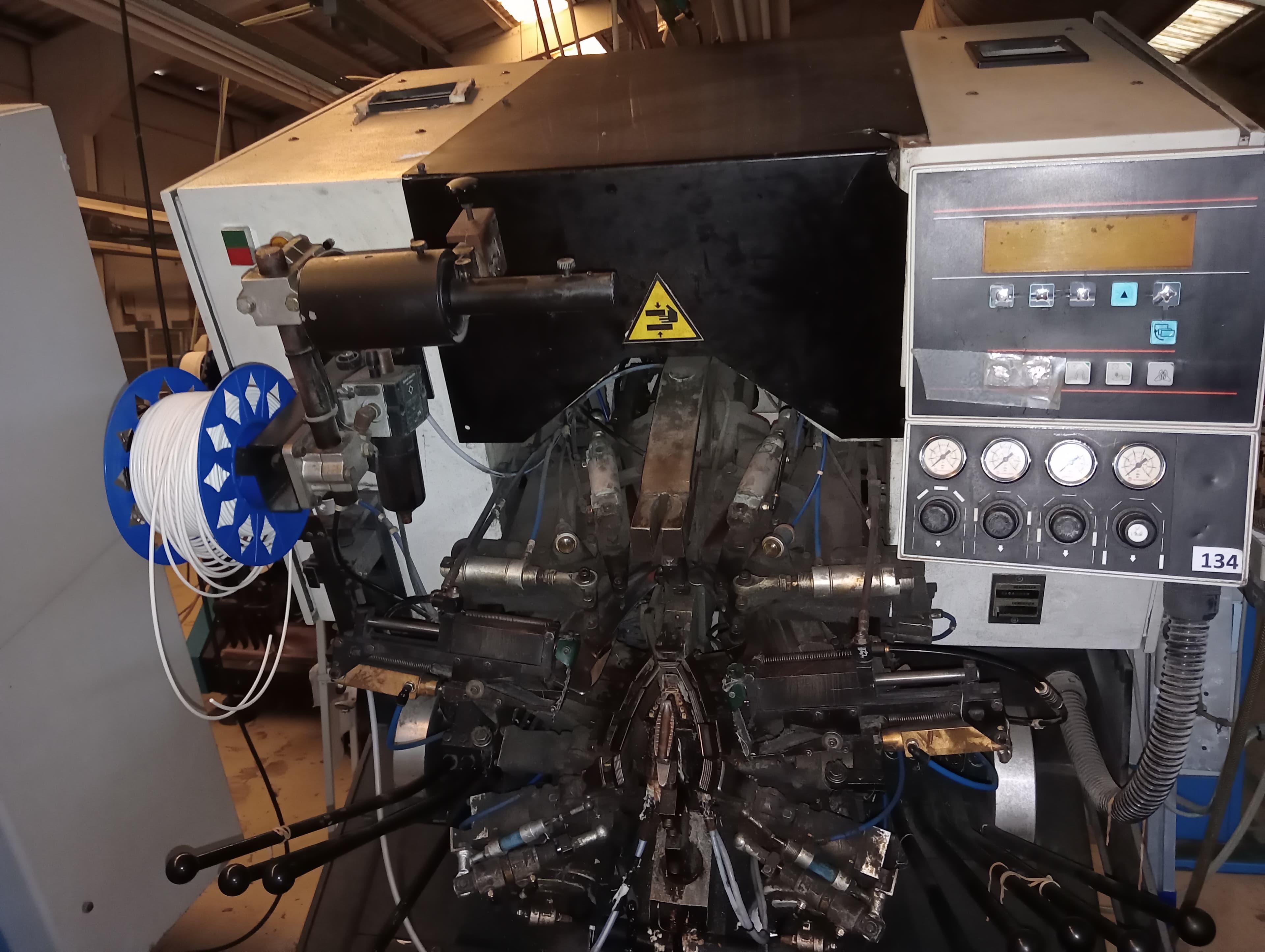 Máquina de Montar Bicos — imagem 2