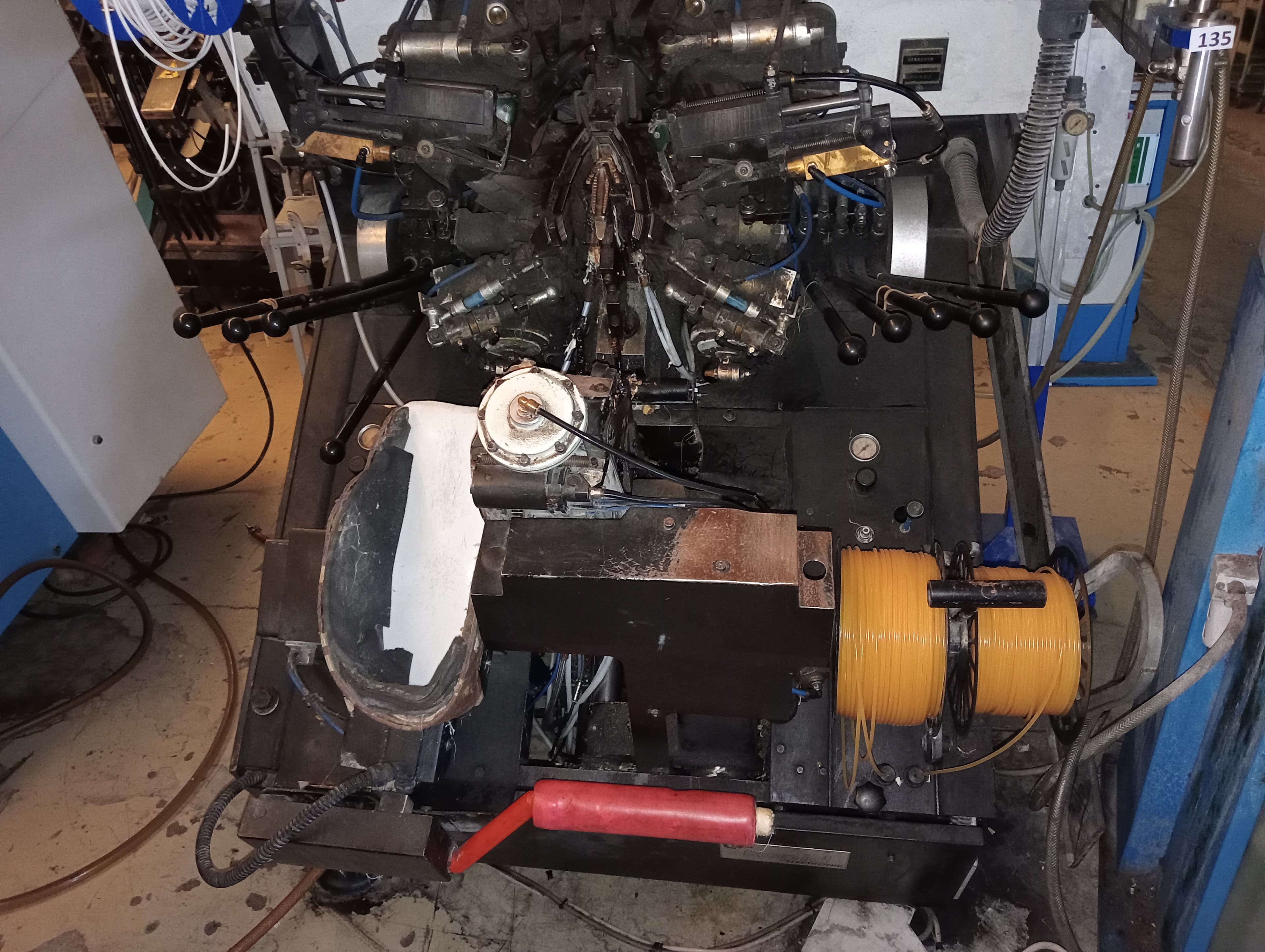 Máquina de Montar Bicos — imagem 3