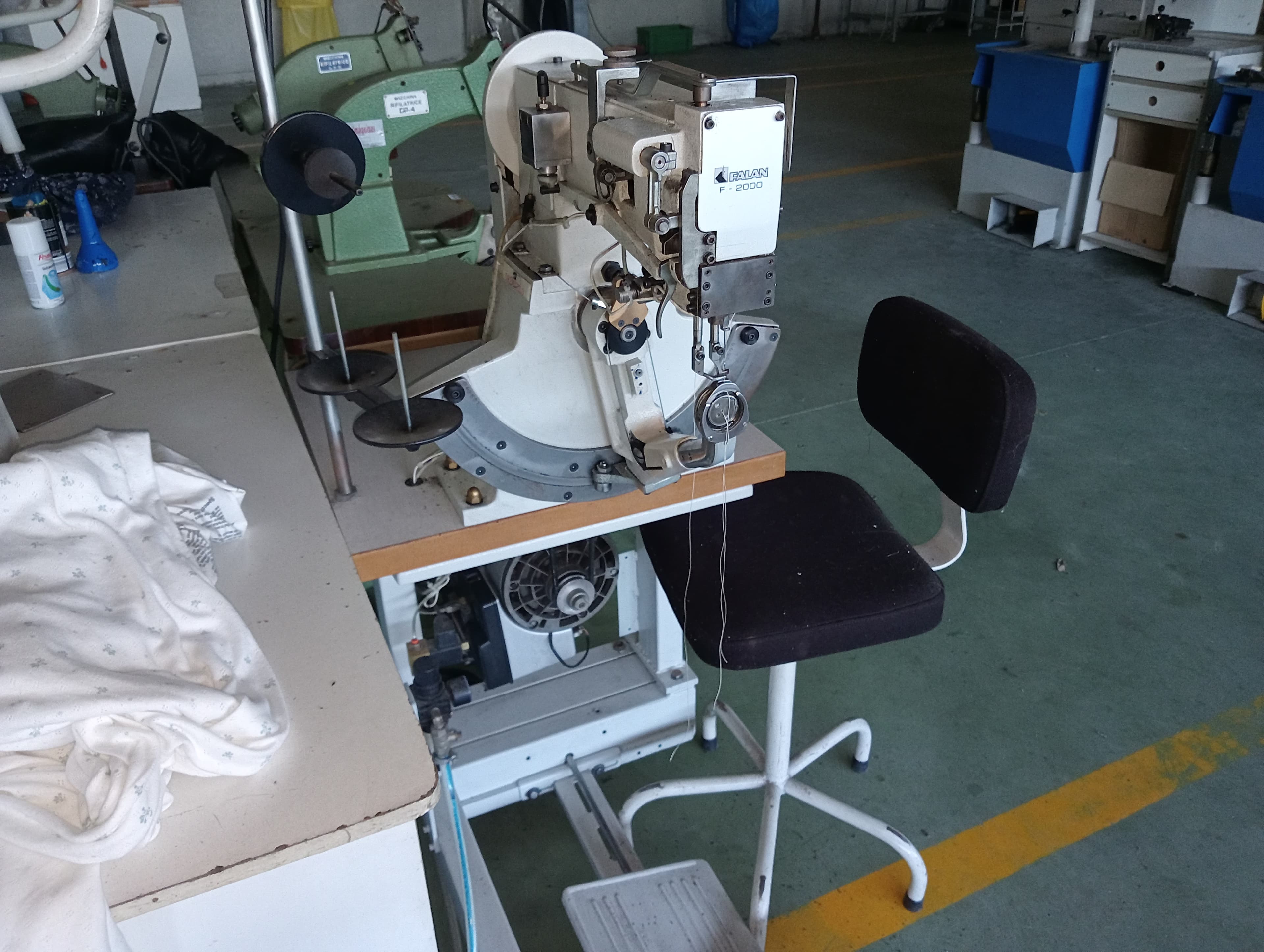 Máquina de Coser Solas — imagem 3