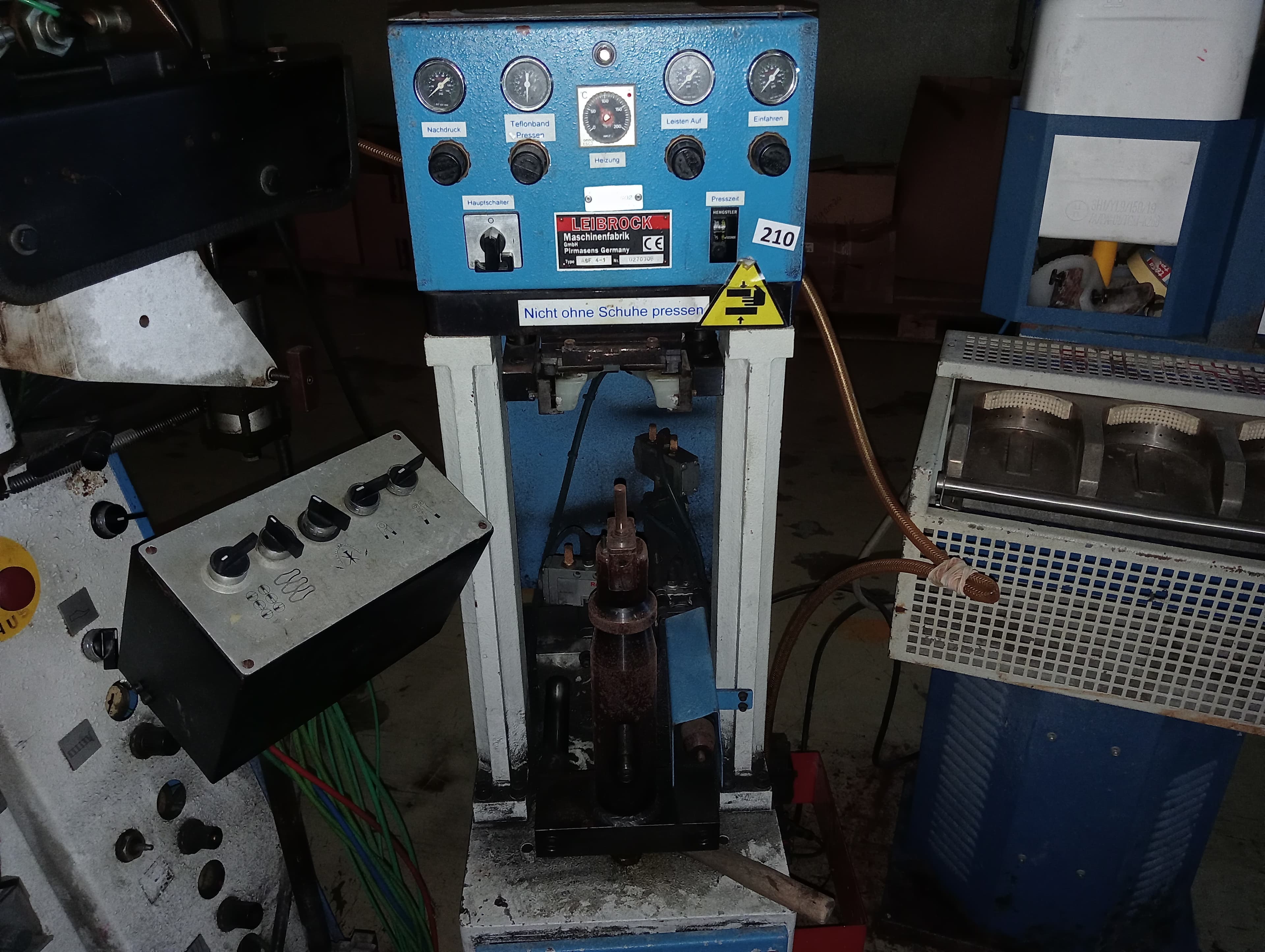 Máquina Prensa de Calcanheiras — imagem 3