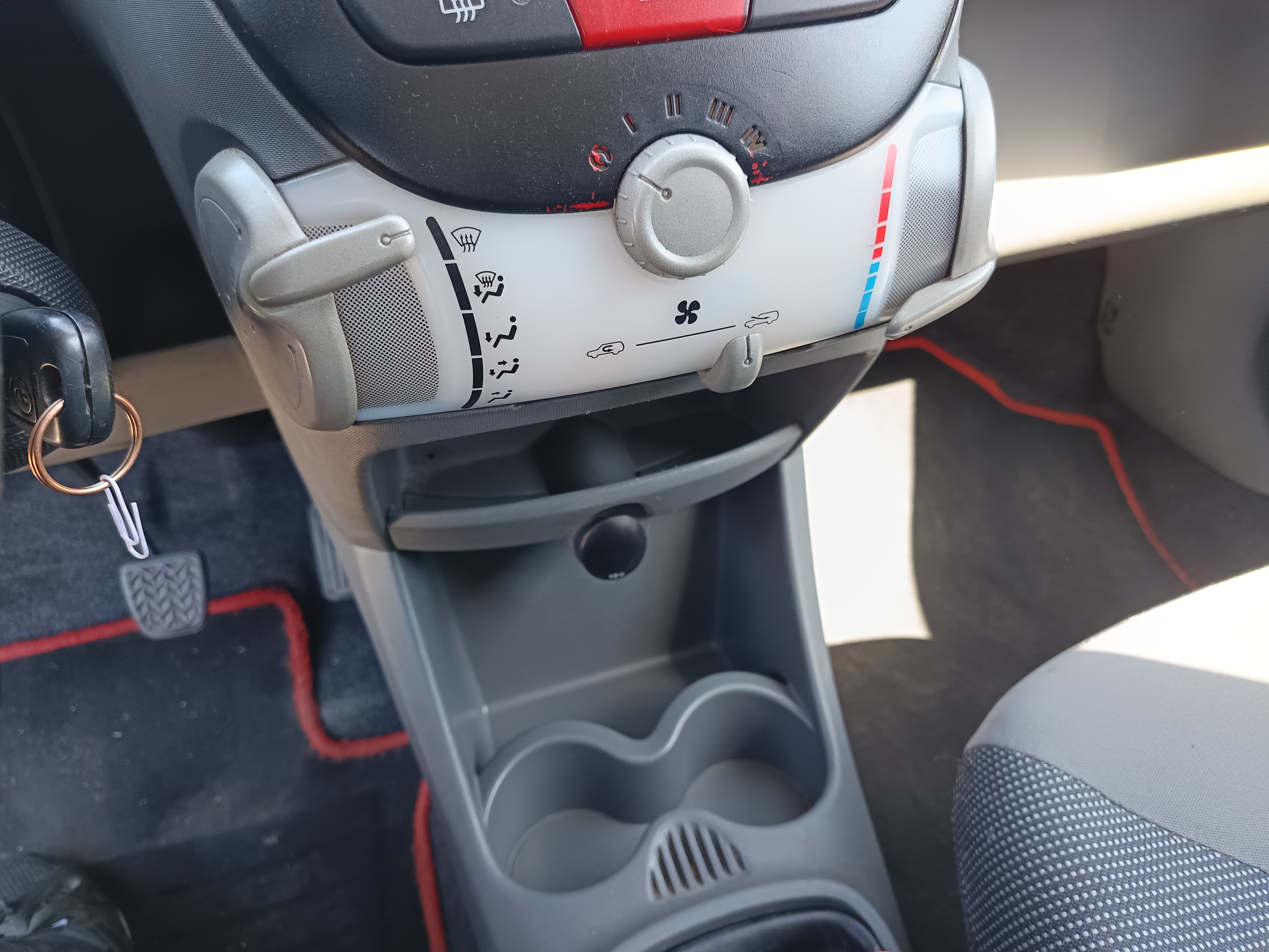 Peugeot 107 · Ano 2007 — imagen 31