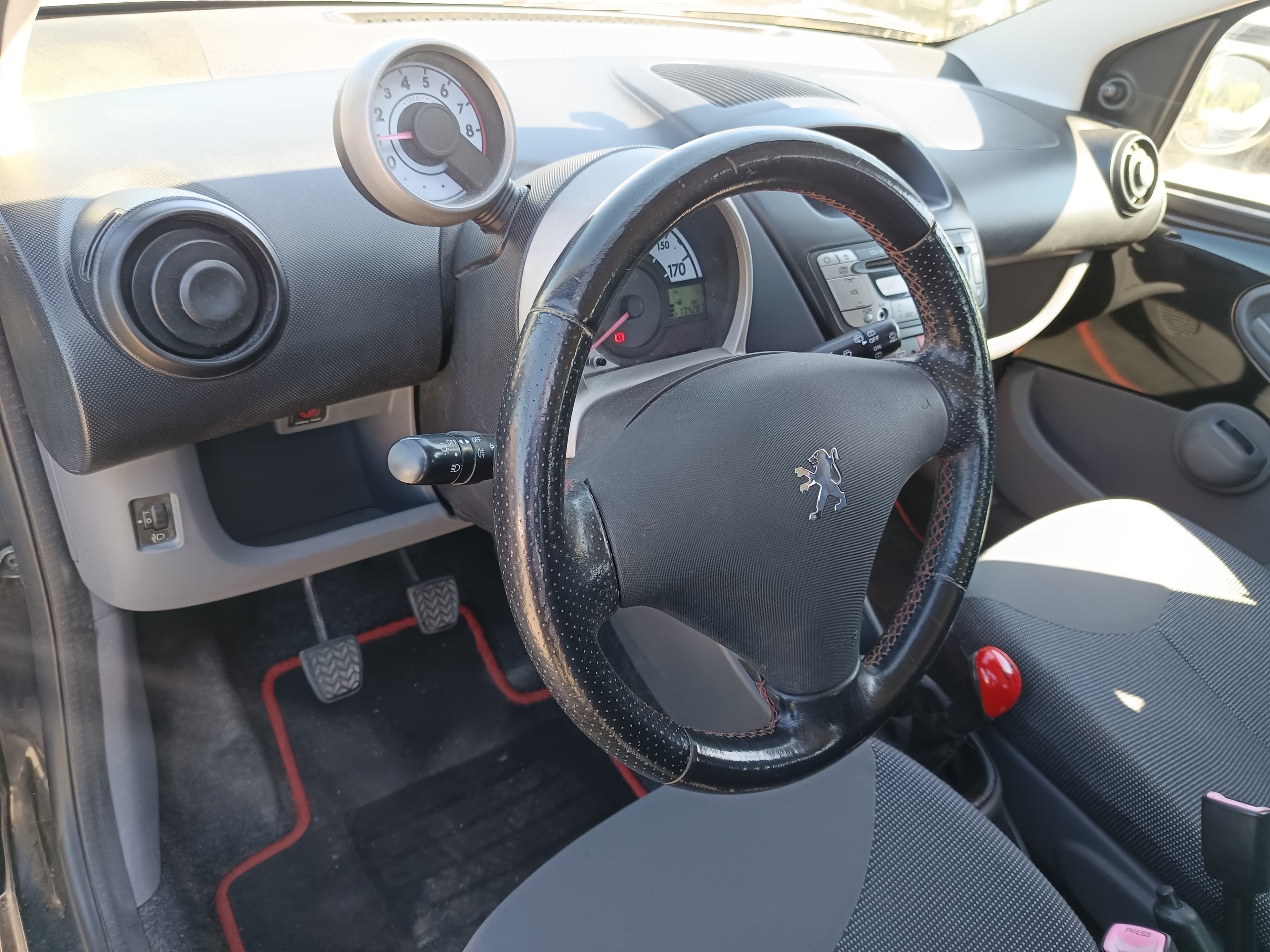 Peugeot 107 · Ano 2007 — imagen 28