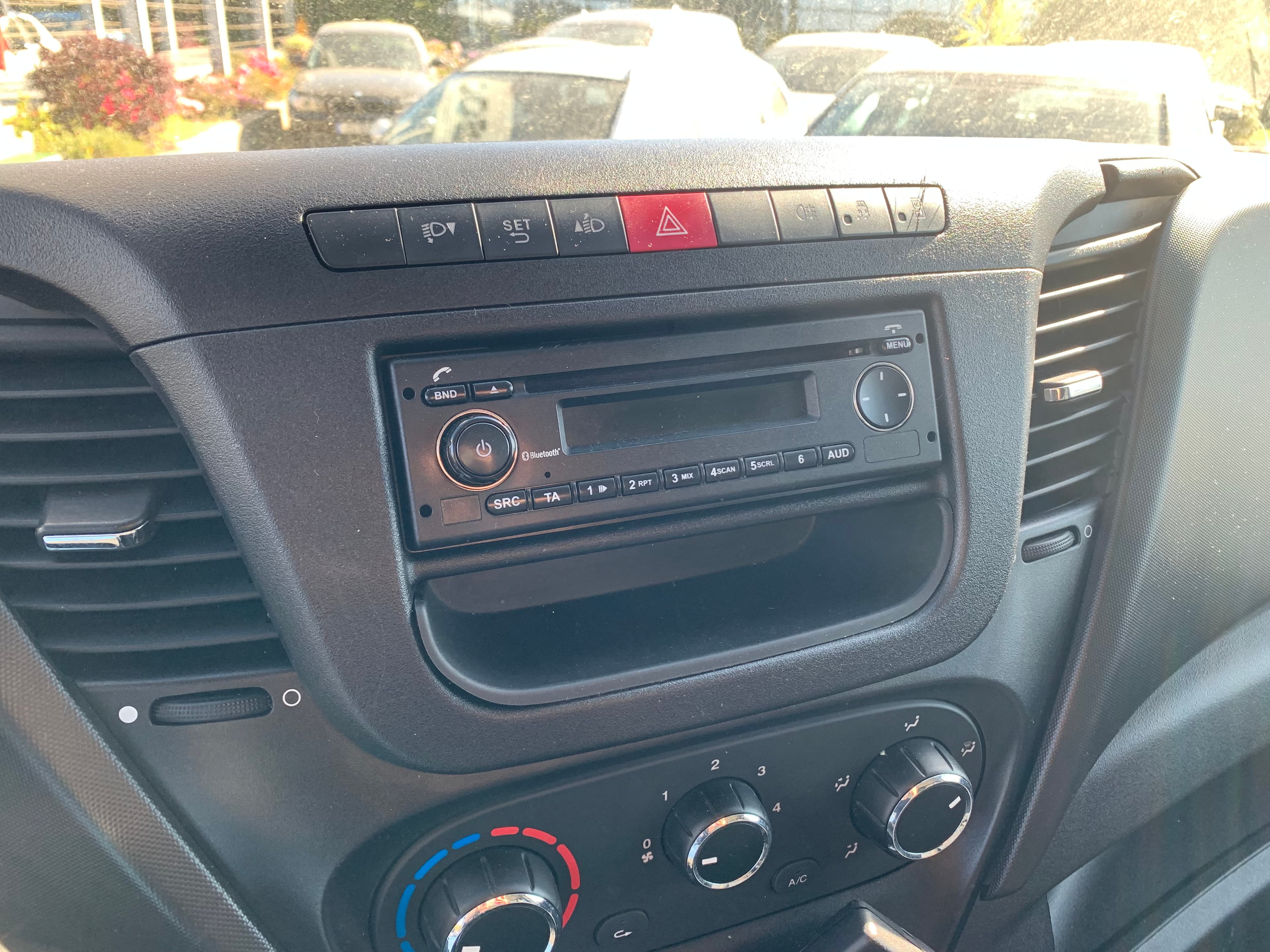 Iveco 35C14 · Ano 2017 — image 20