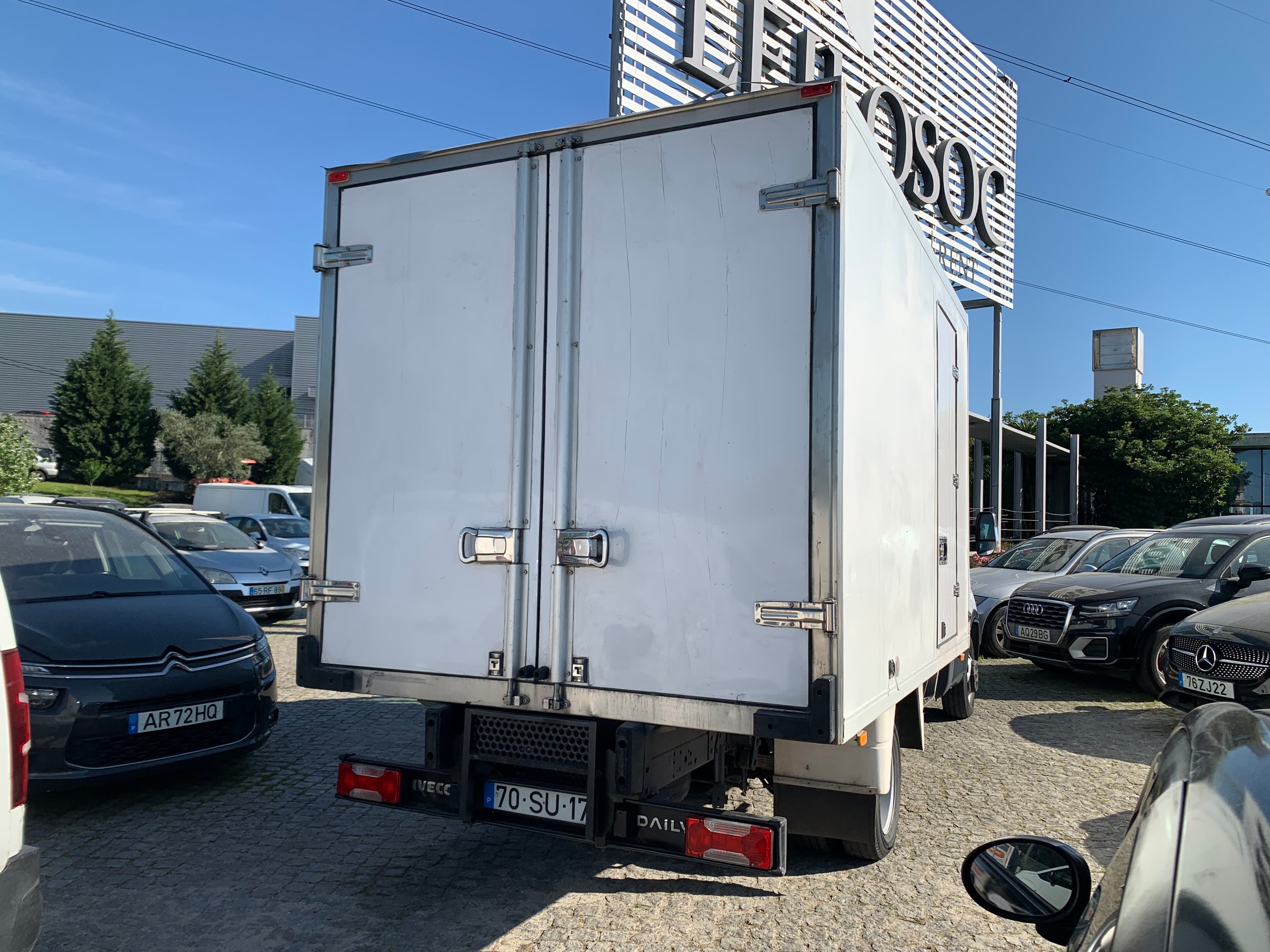 Iveco 35C14 · Ano 2017 — image 4