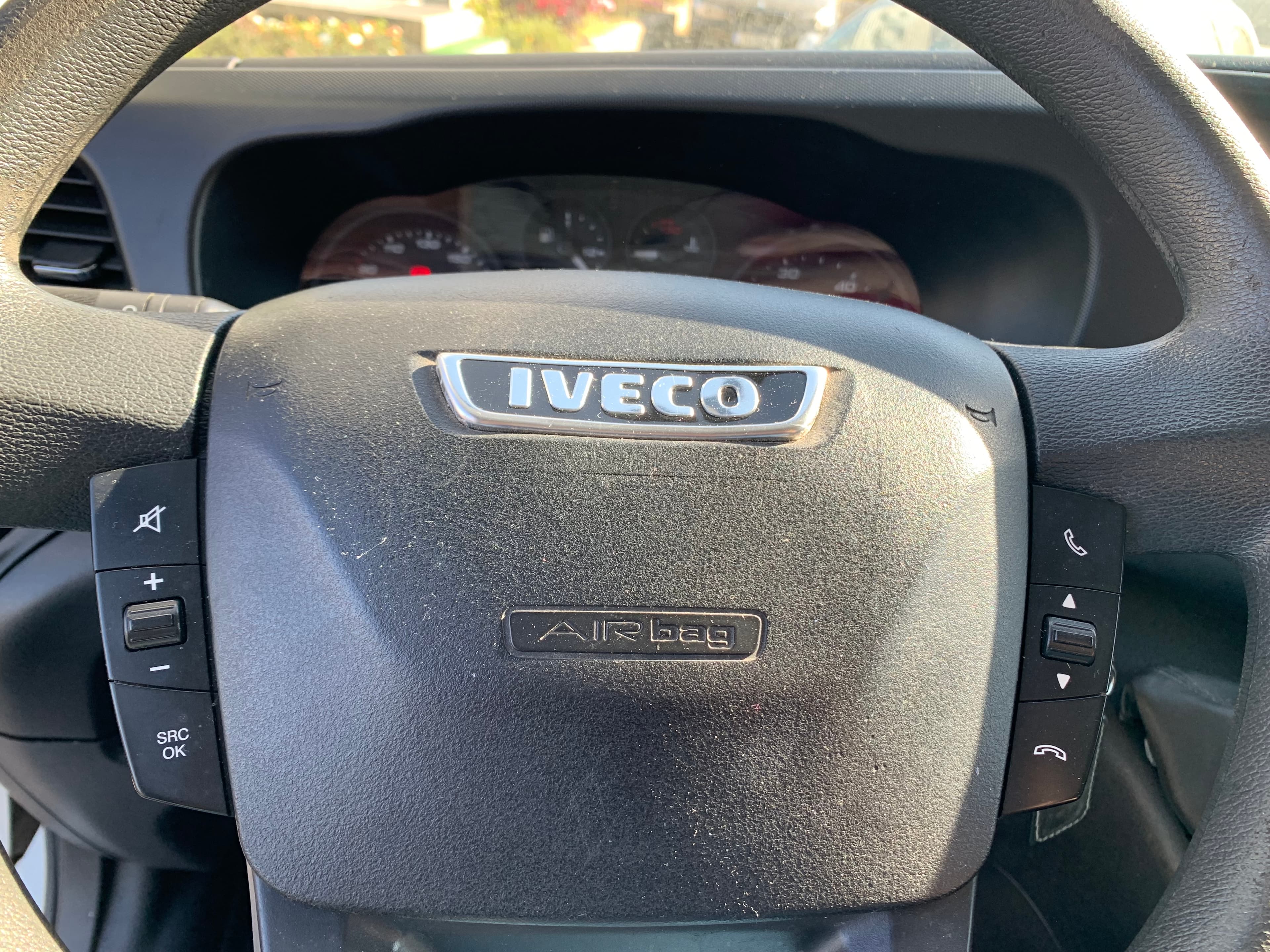 Iveco 35C14 · Ano 2017 — image 21