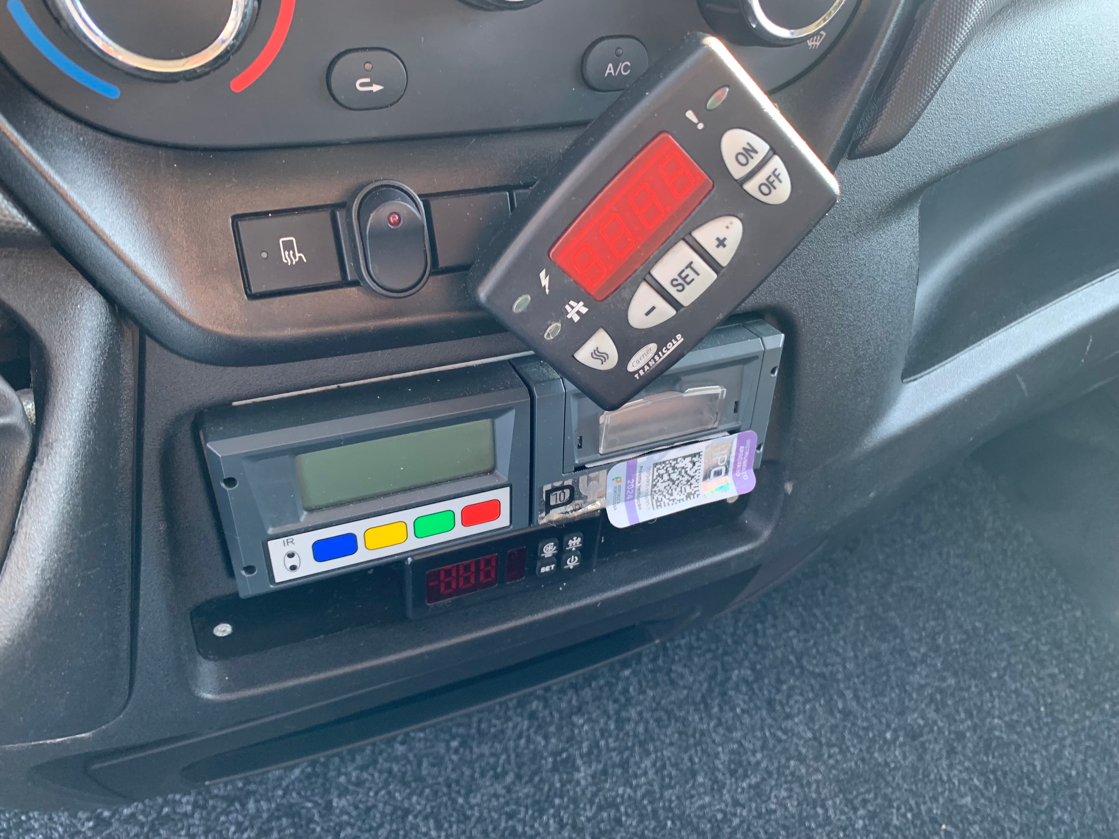 Iveco 35C14 · Ano 2017 — image 26