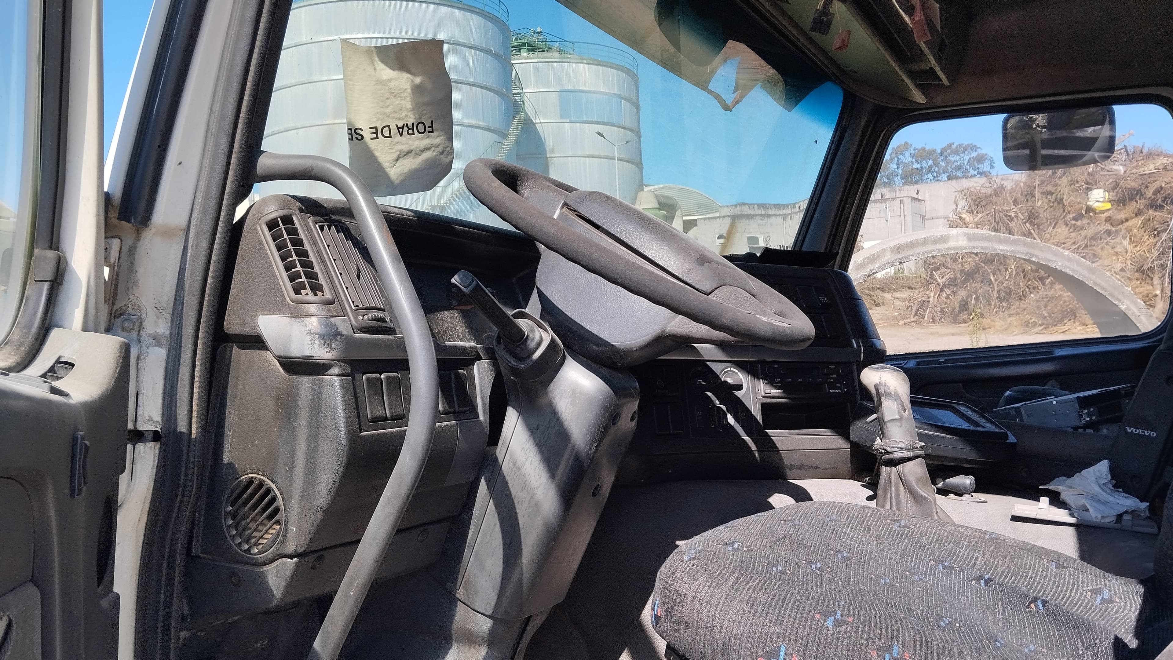 Volvo — image 5