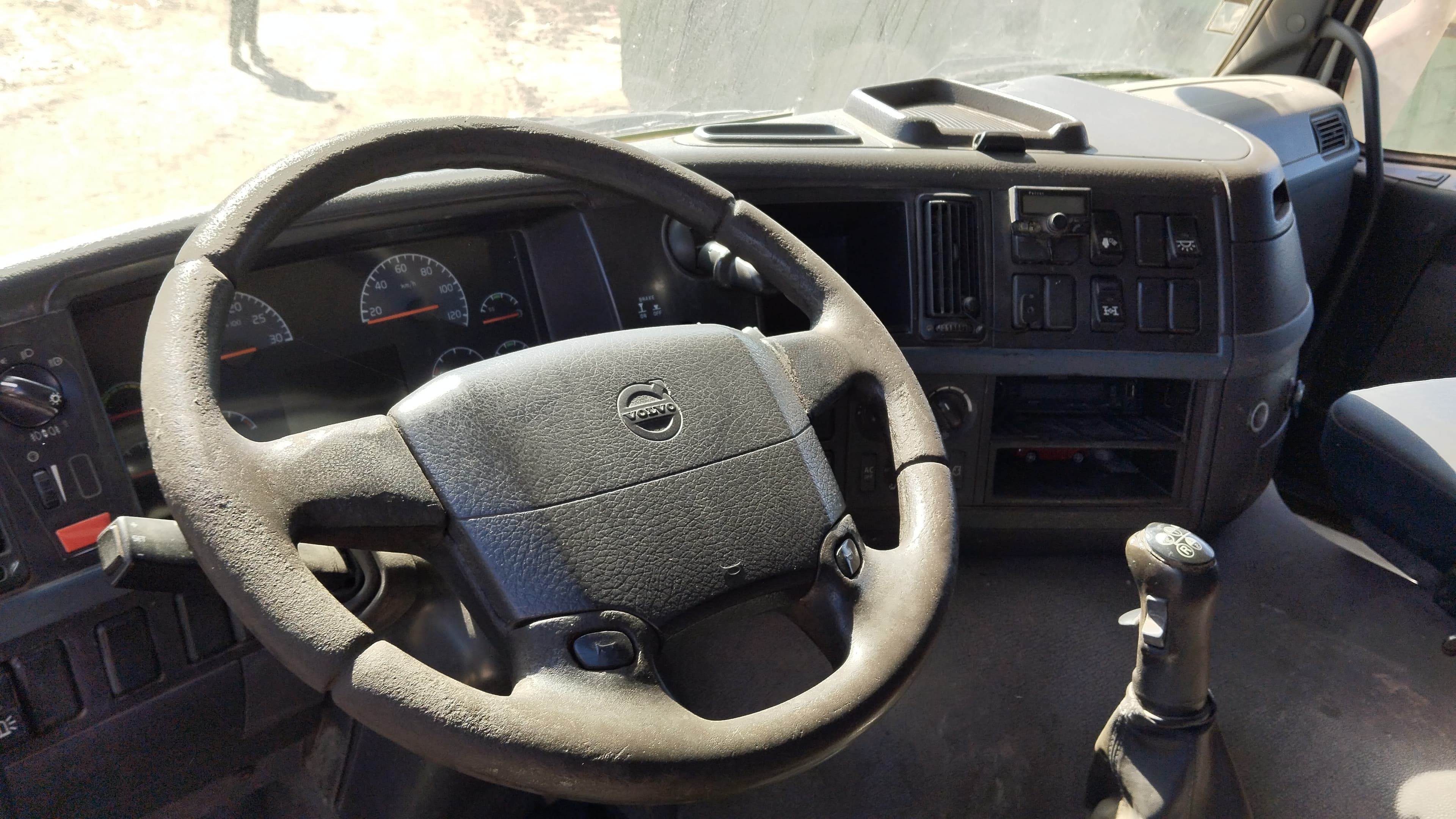 Volvo FM (8X4) — imagen 7