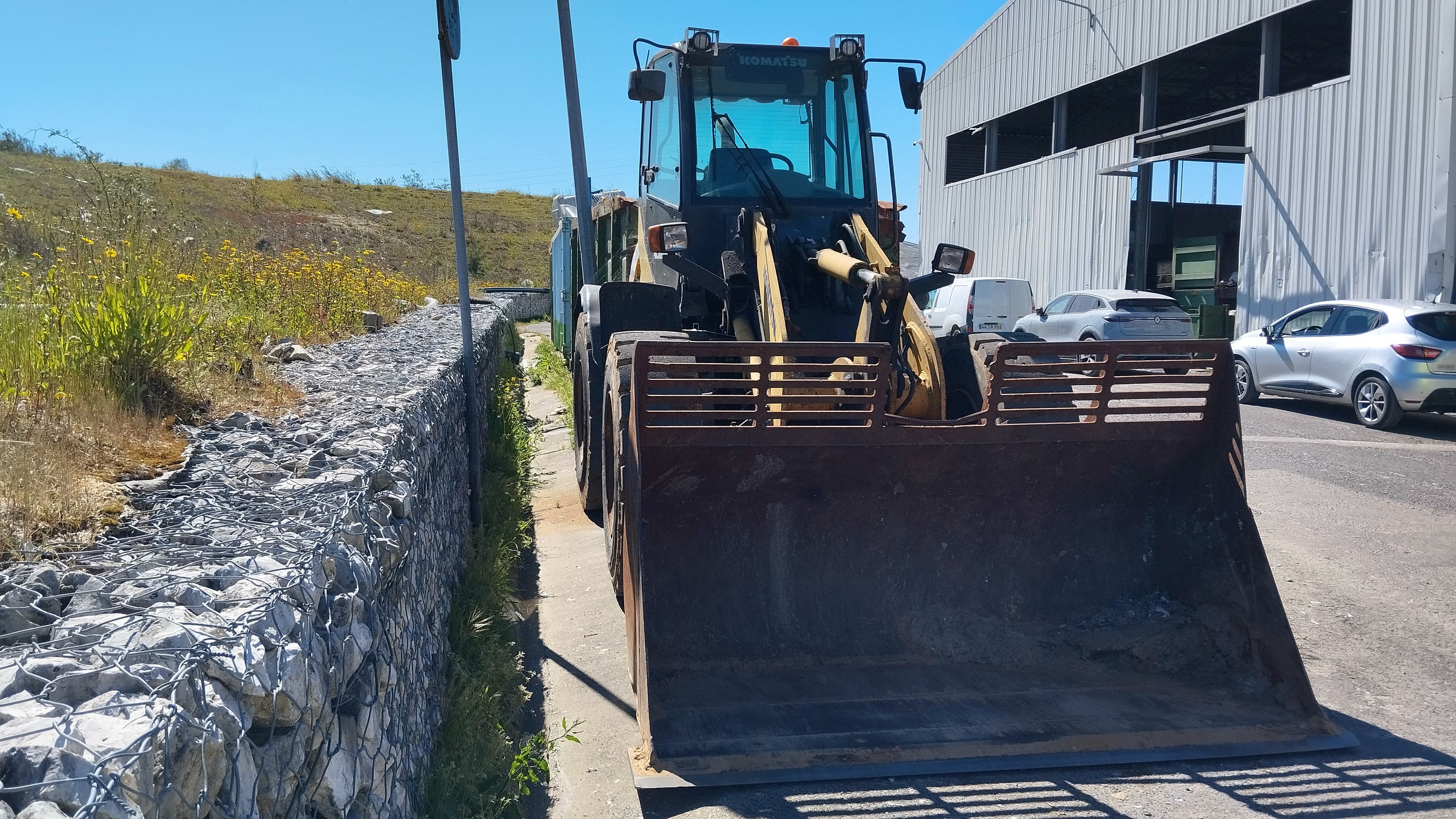 Pá carregadora Escavadora "KOMATSU WA 100-M 5 WS" — image 4