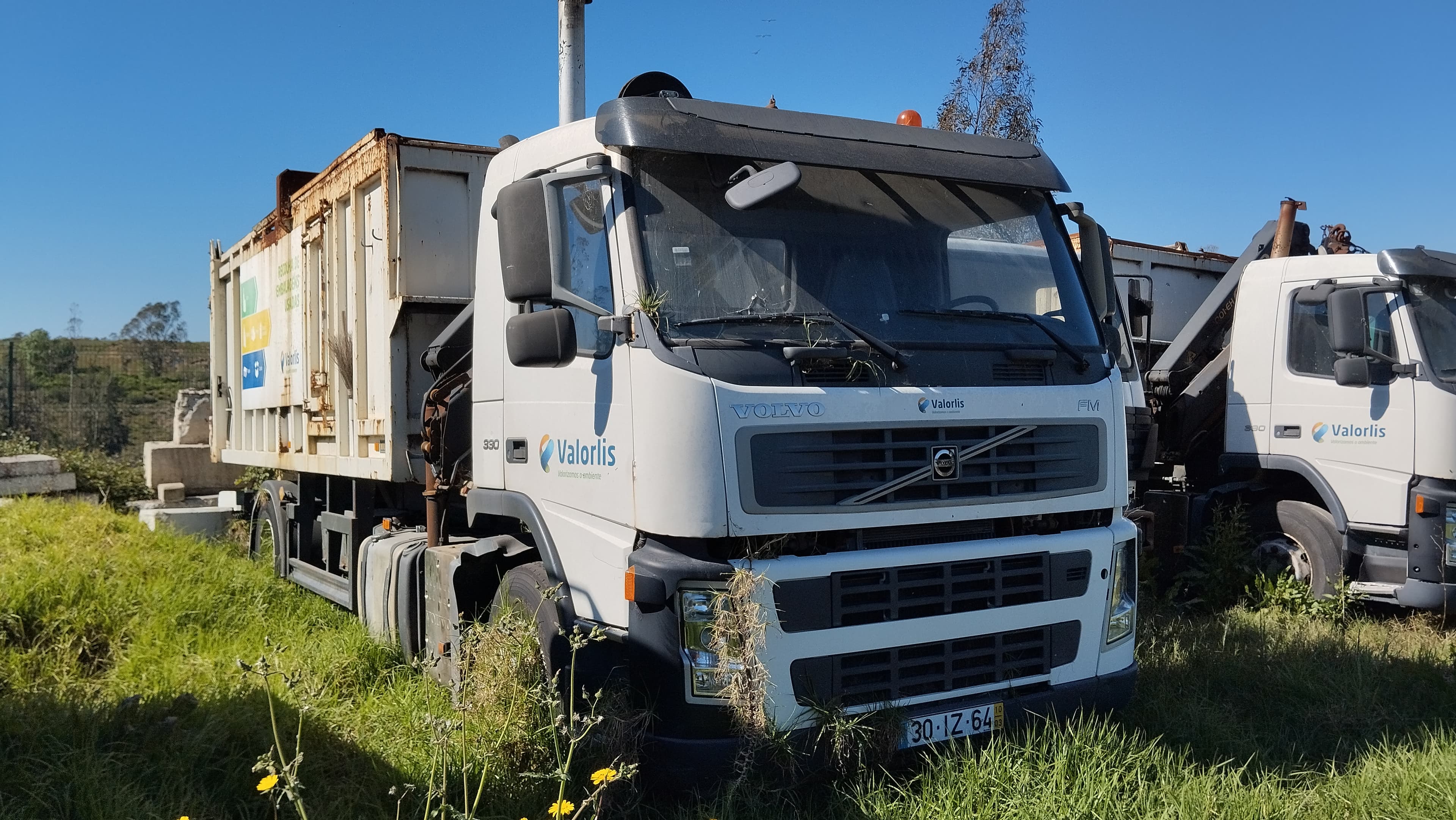 Volvo FM11 com grua