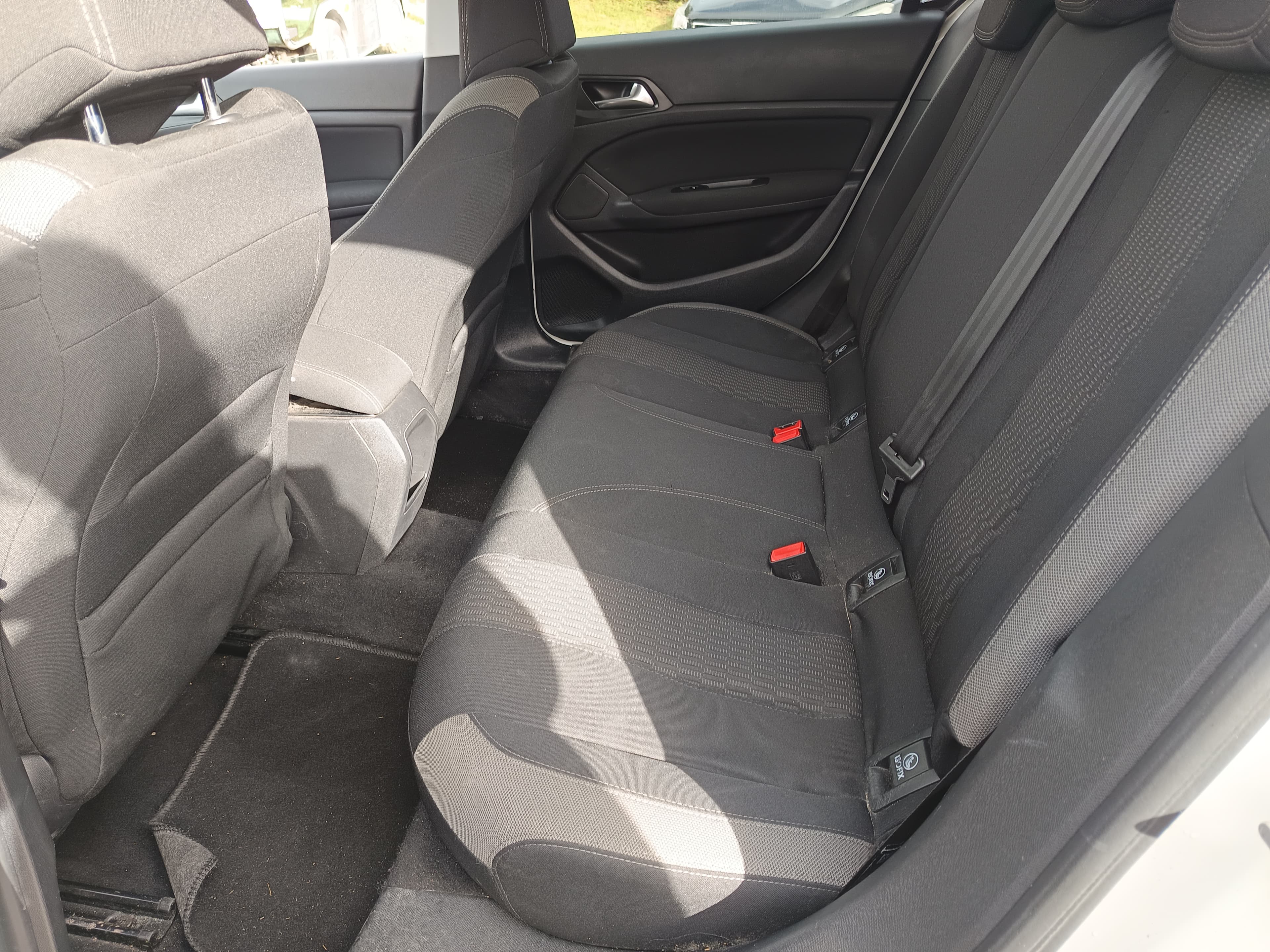Peugeot 308 · Année 2015 — image 19