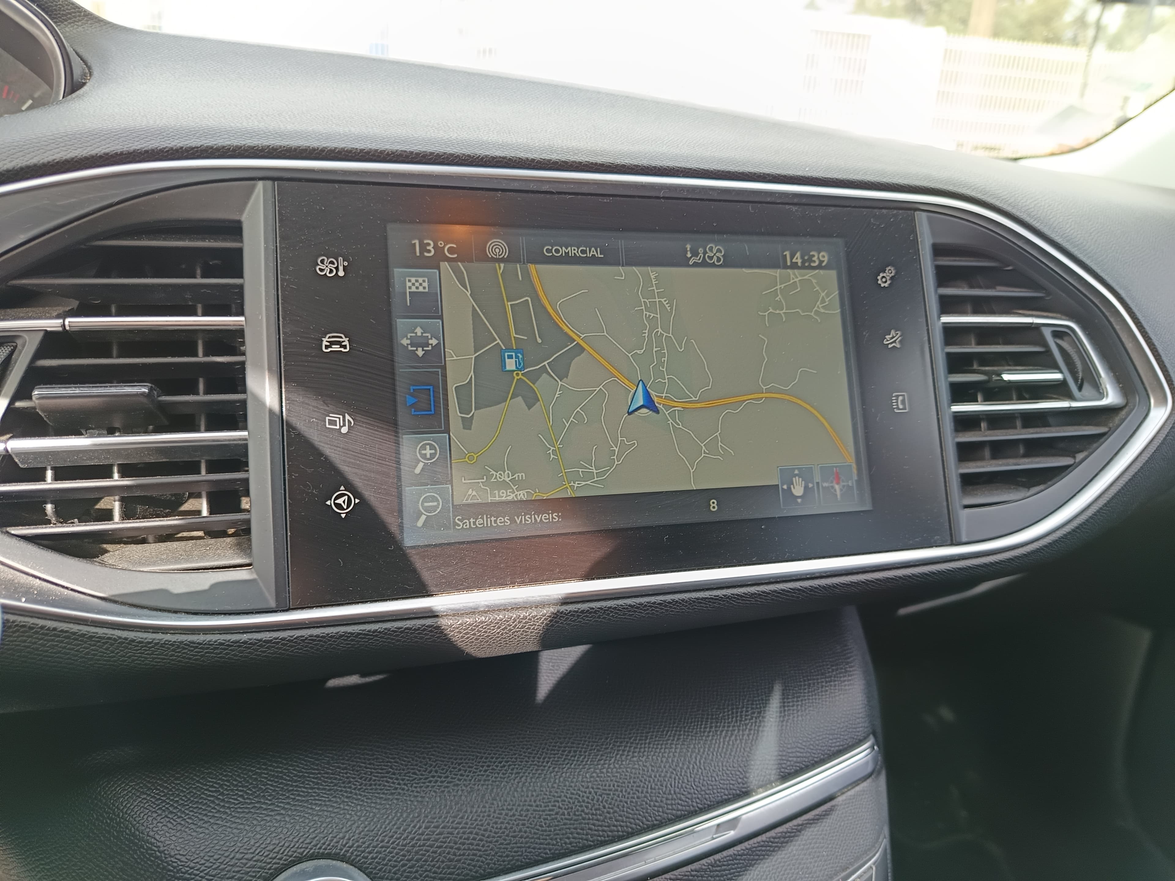 Peugeot 308 · Année 2015 — image 25