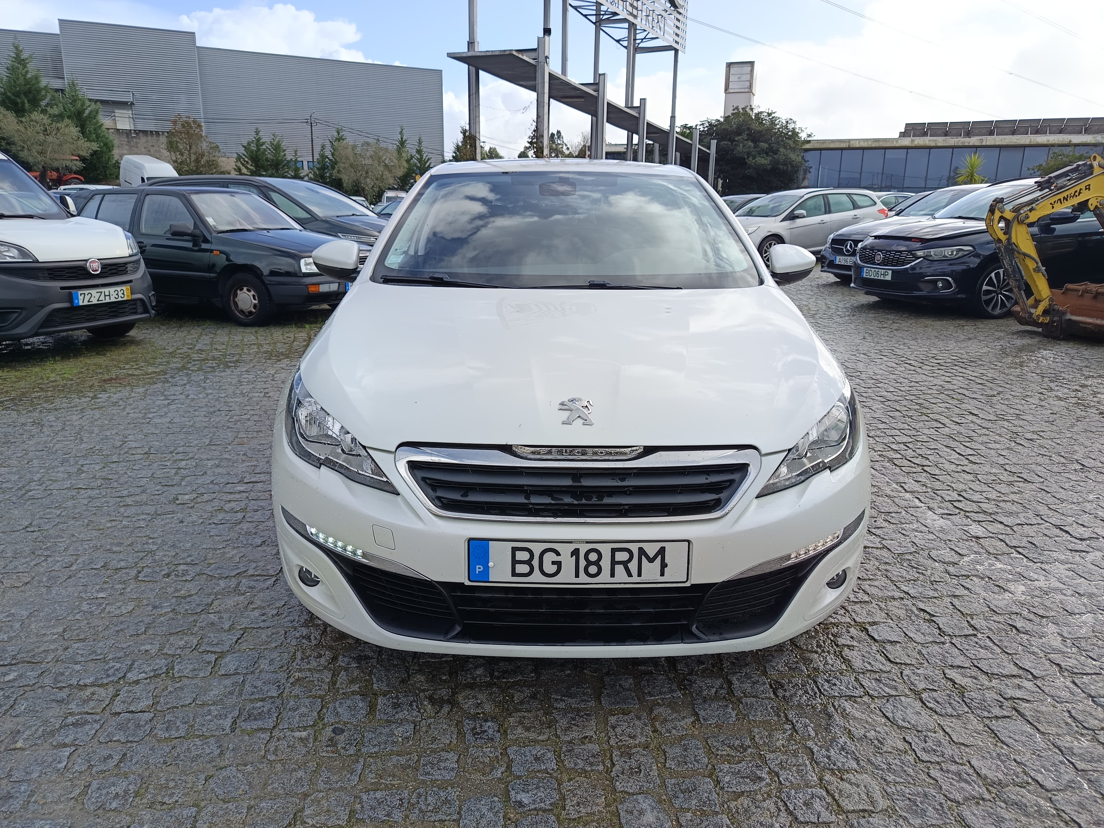 Peugeot 308 · Année 2015 — image 2