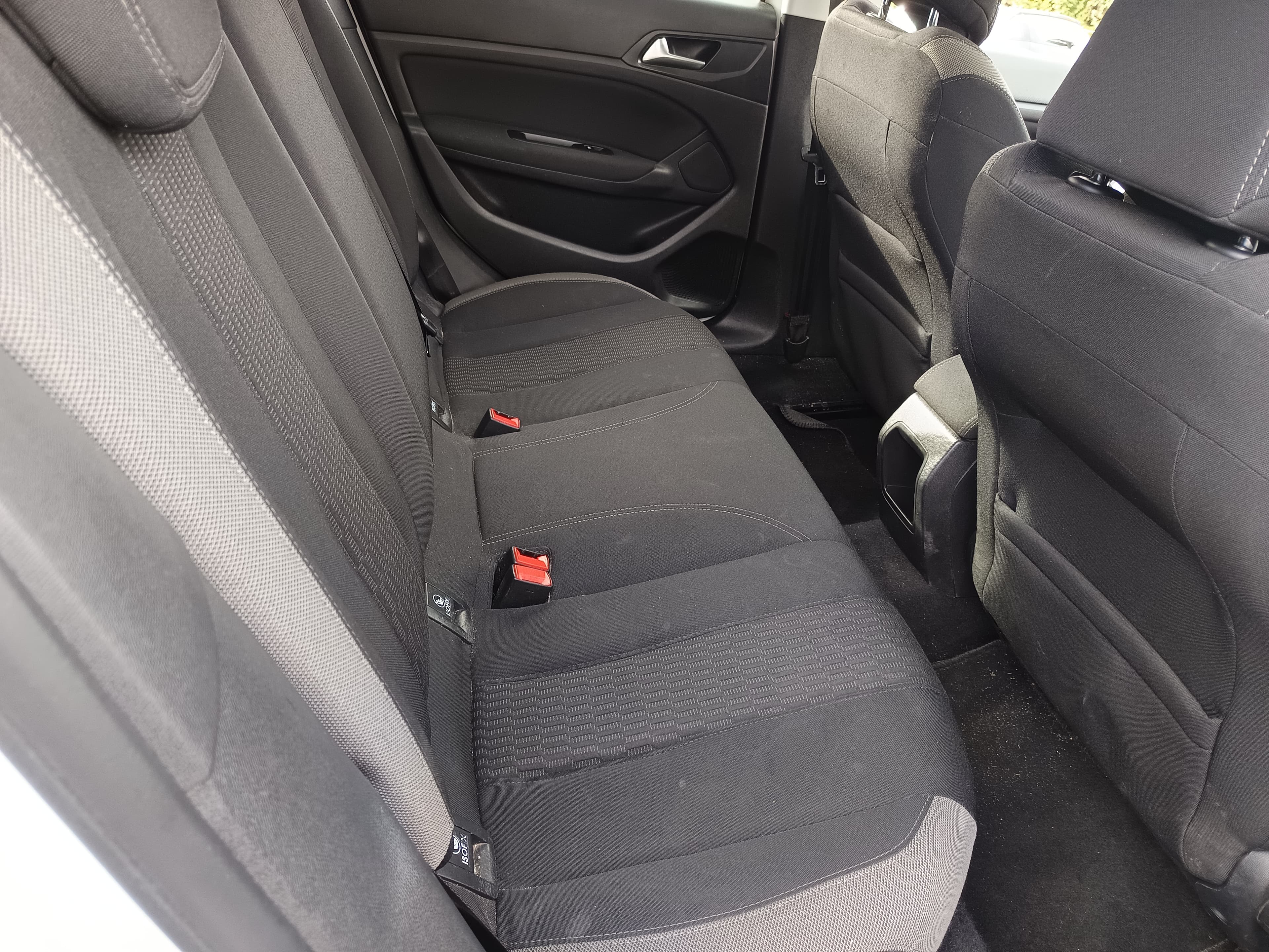 Peugeot 308 · Année 2015 — image 15