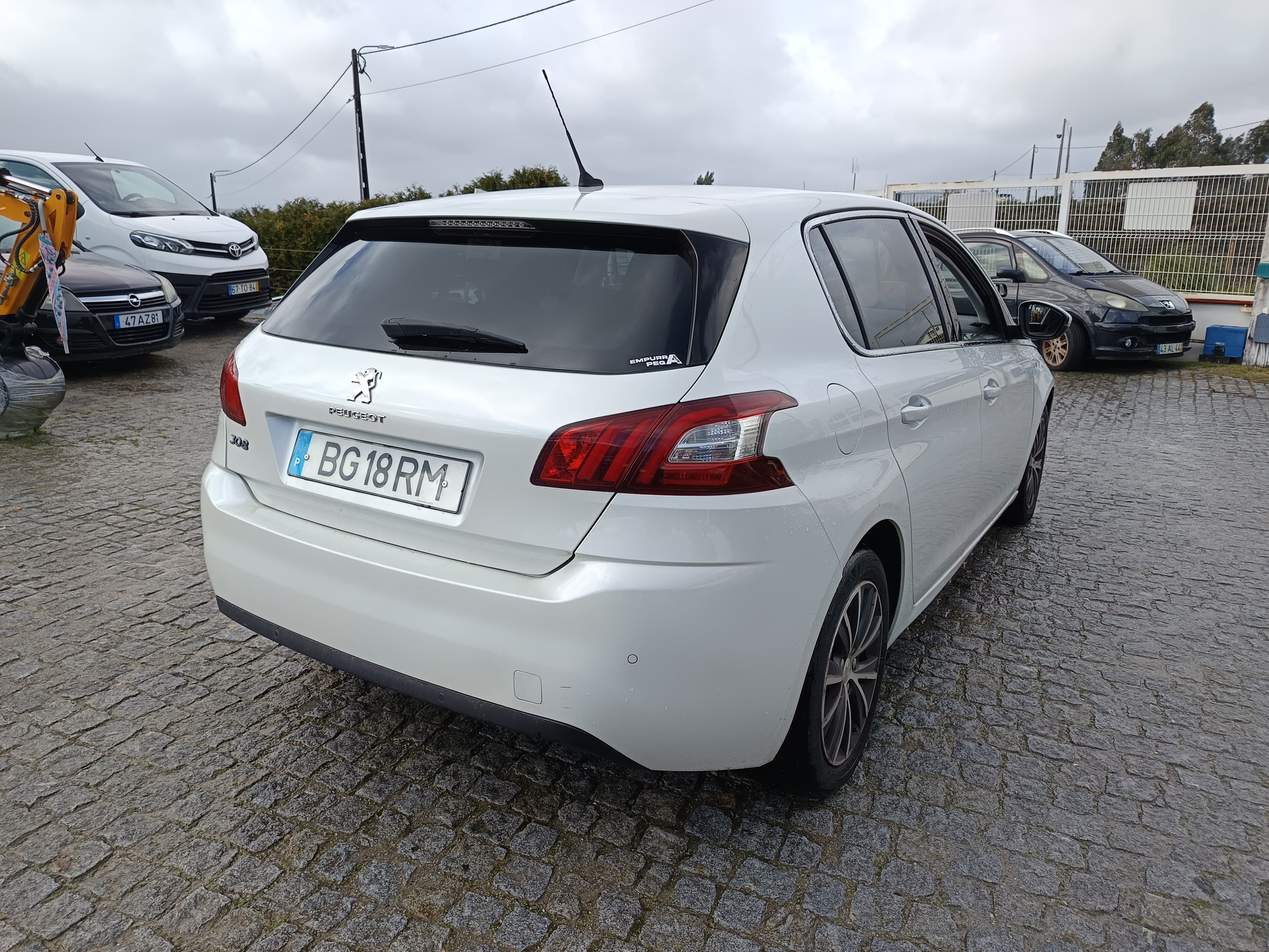 Peugeot 308 · Année 2015 — image 4