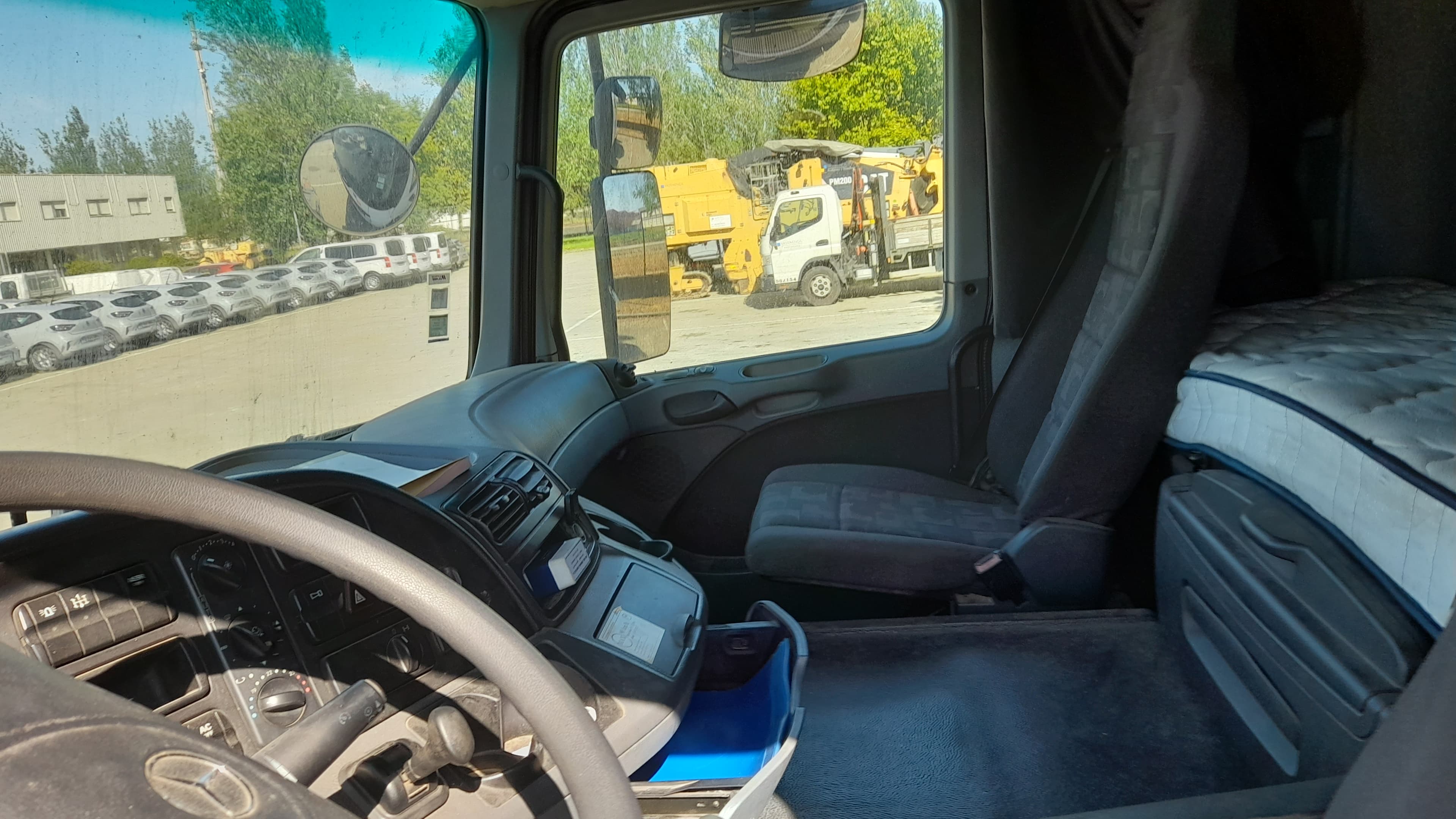 Camião Trator MERCEDES-BENZ — imagem 8
