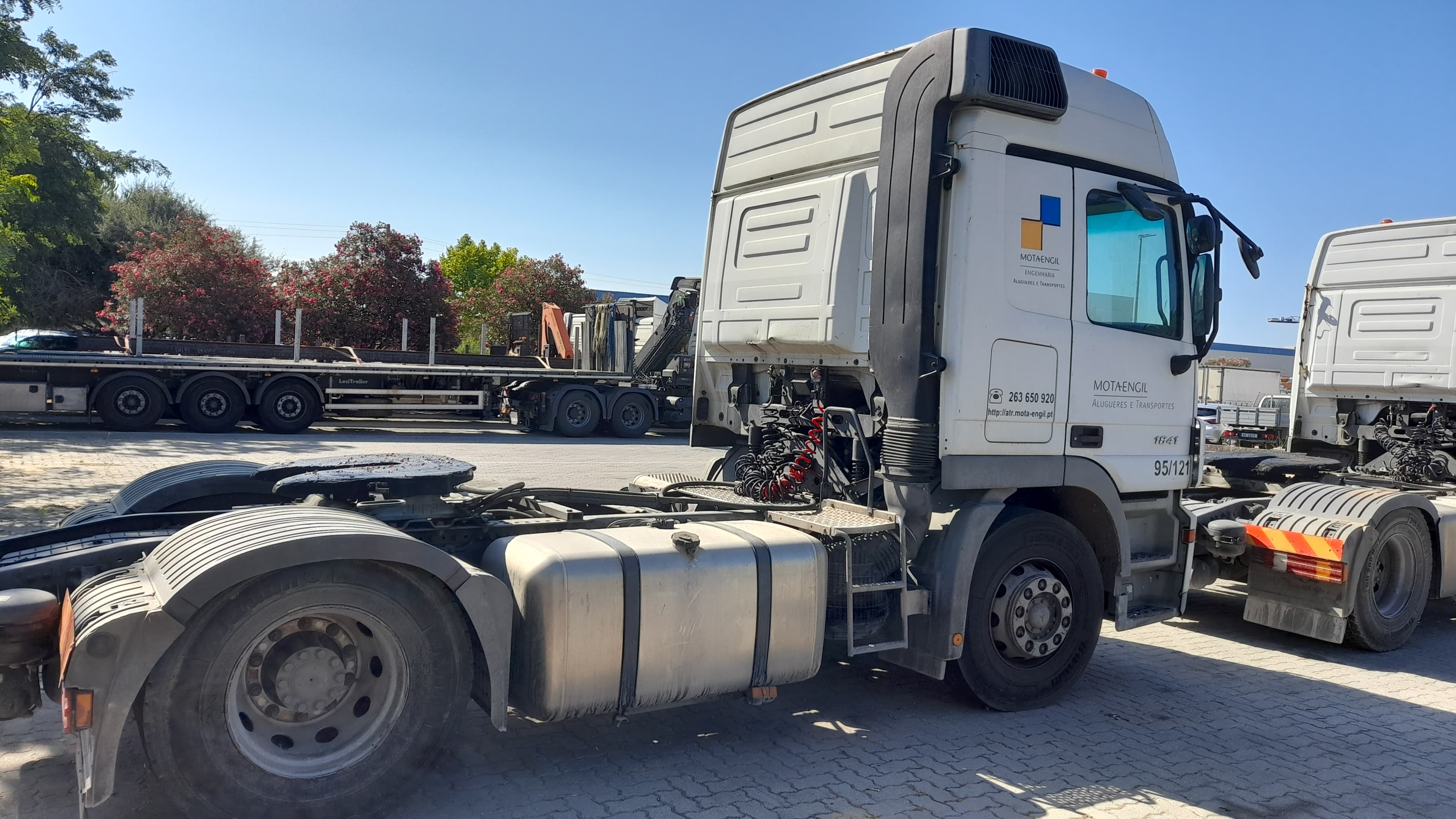 Camião Trator MERCEDES-BENZ — imagem 5