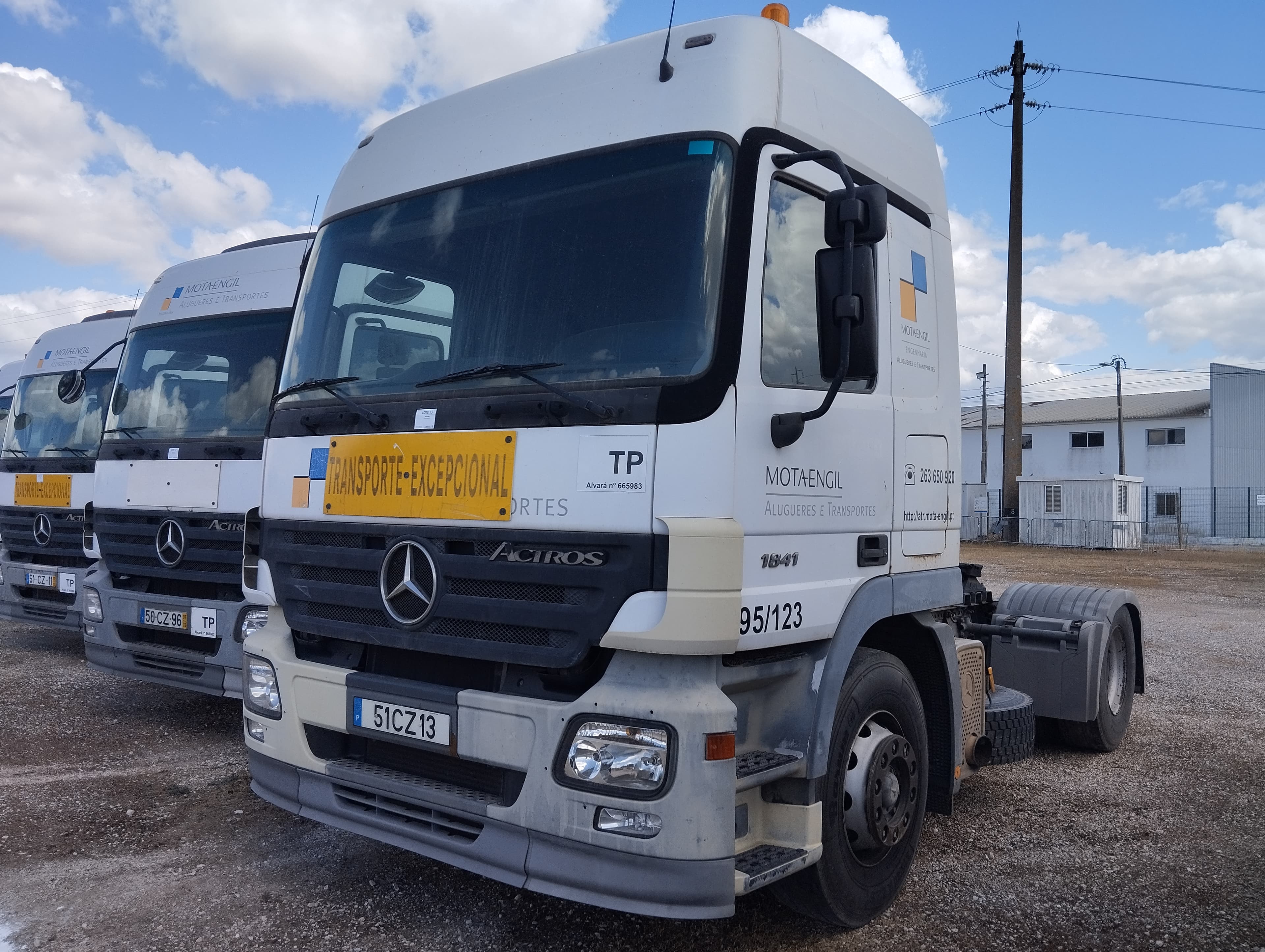 Camião Trator MERCEDES-BENZ — imagen 3