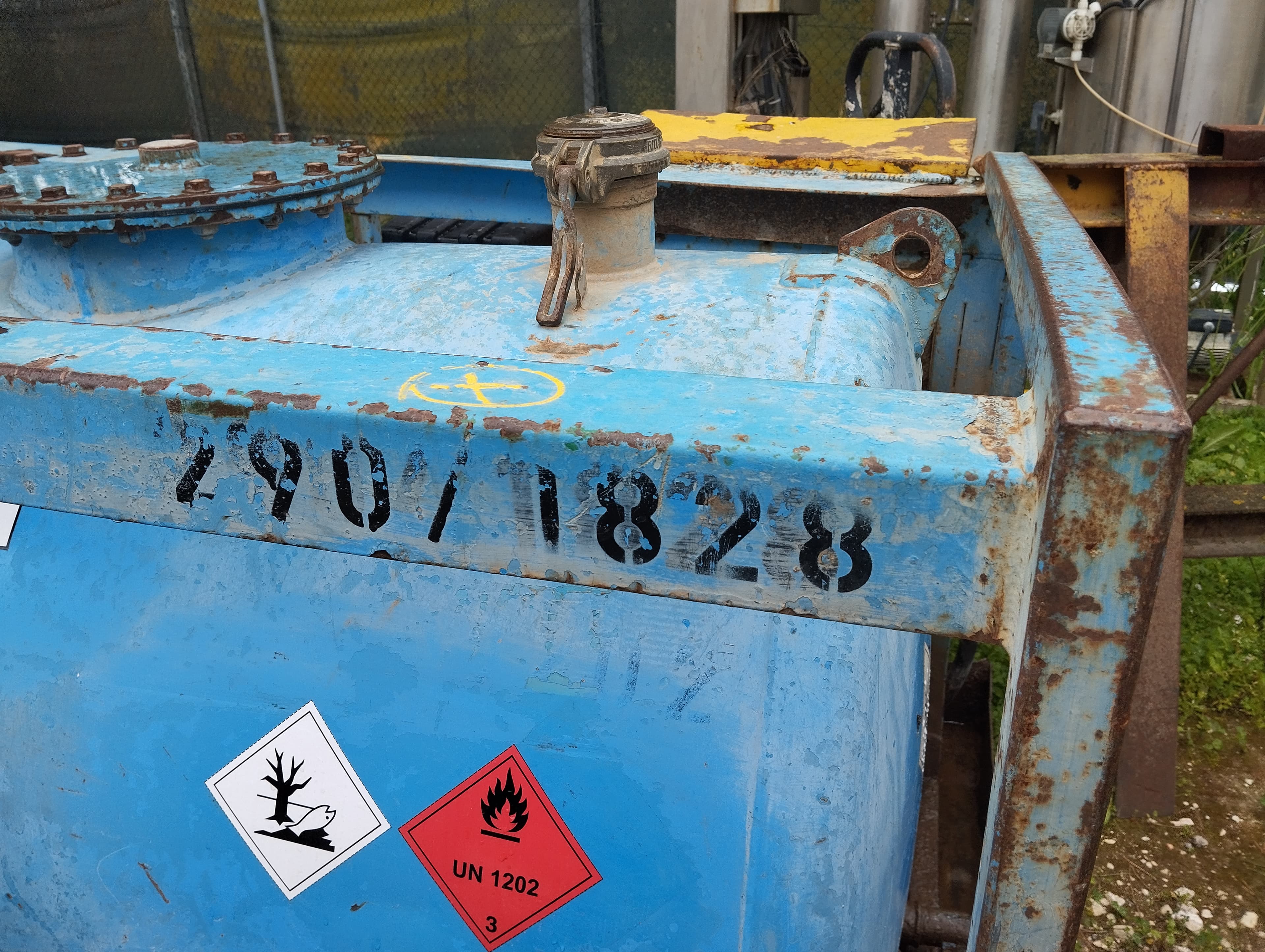 Depósito Gasóleo 900L — imagem 3